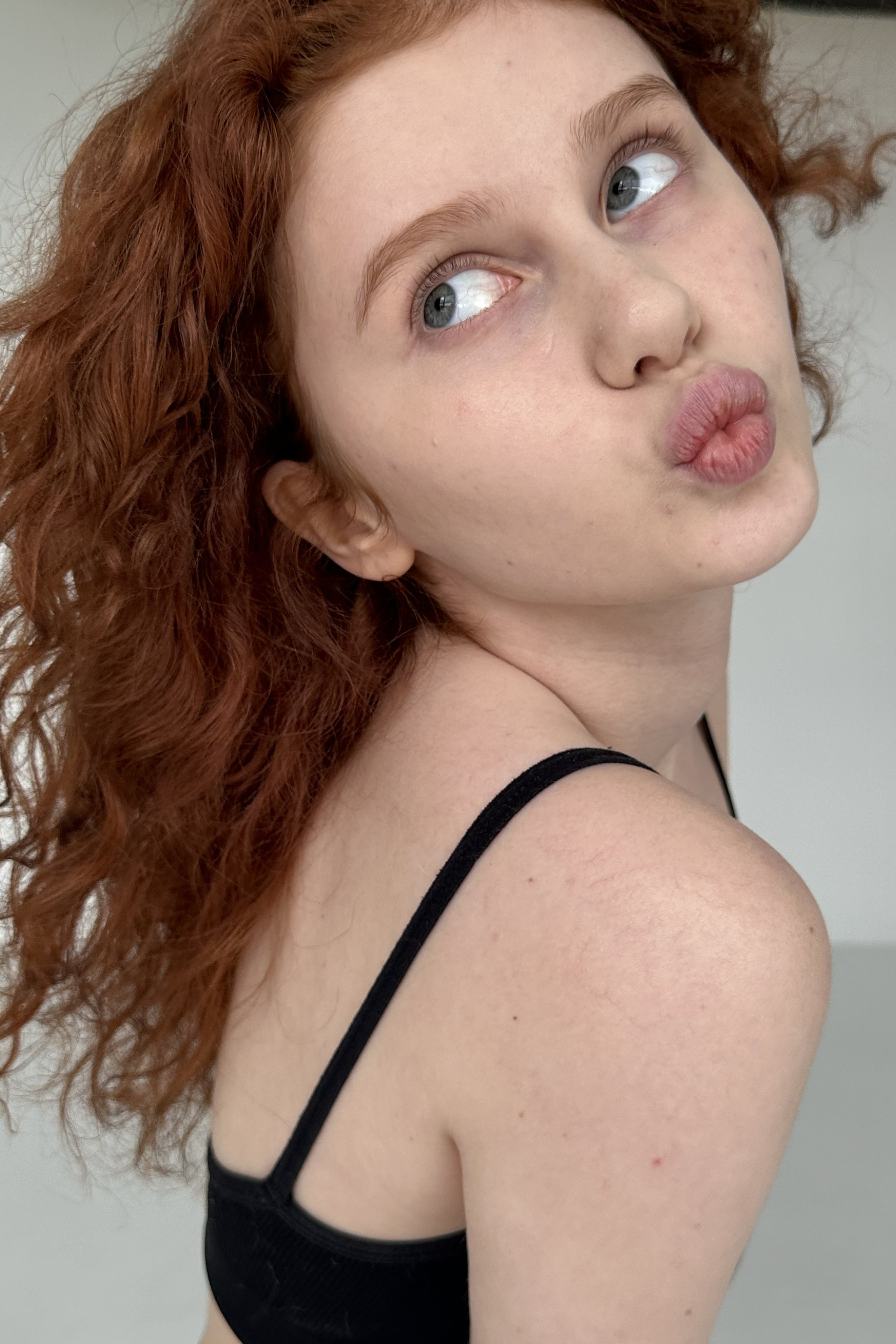 SNAPS. MONSTERA MODELS