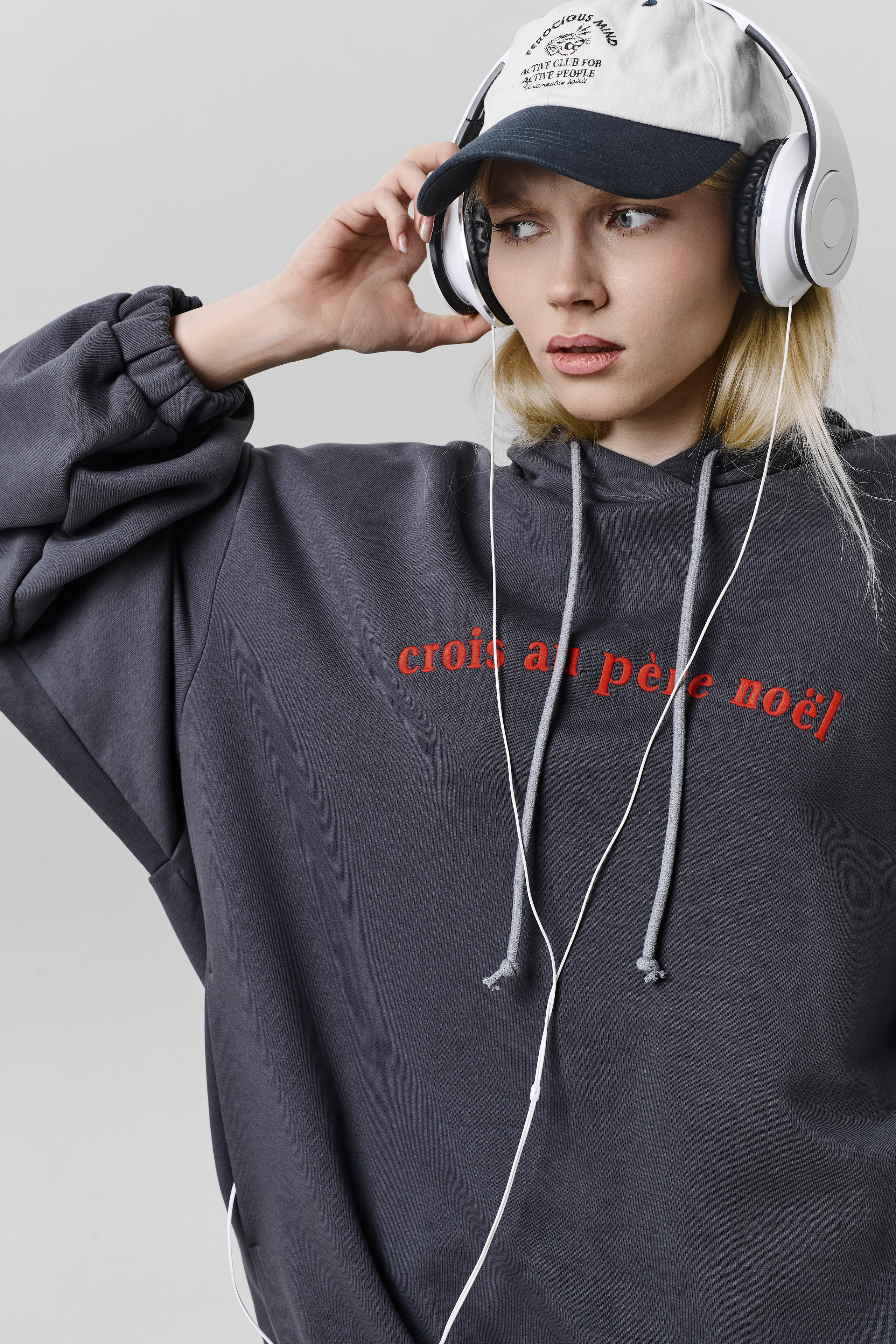 BOOK. MONSTERA MODELS