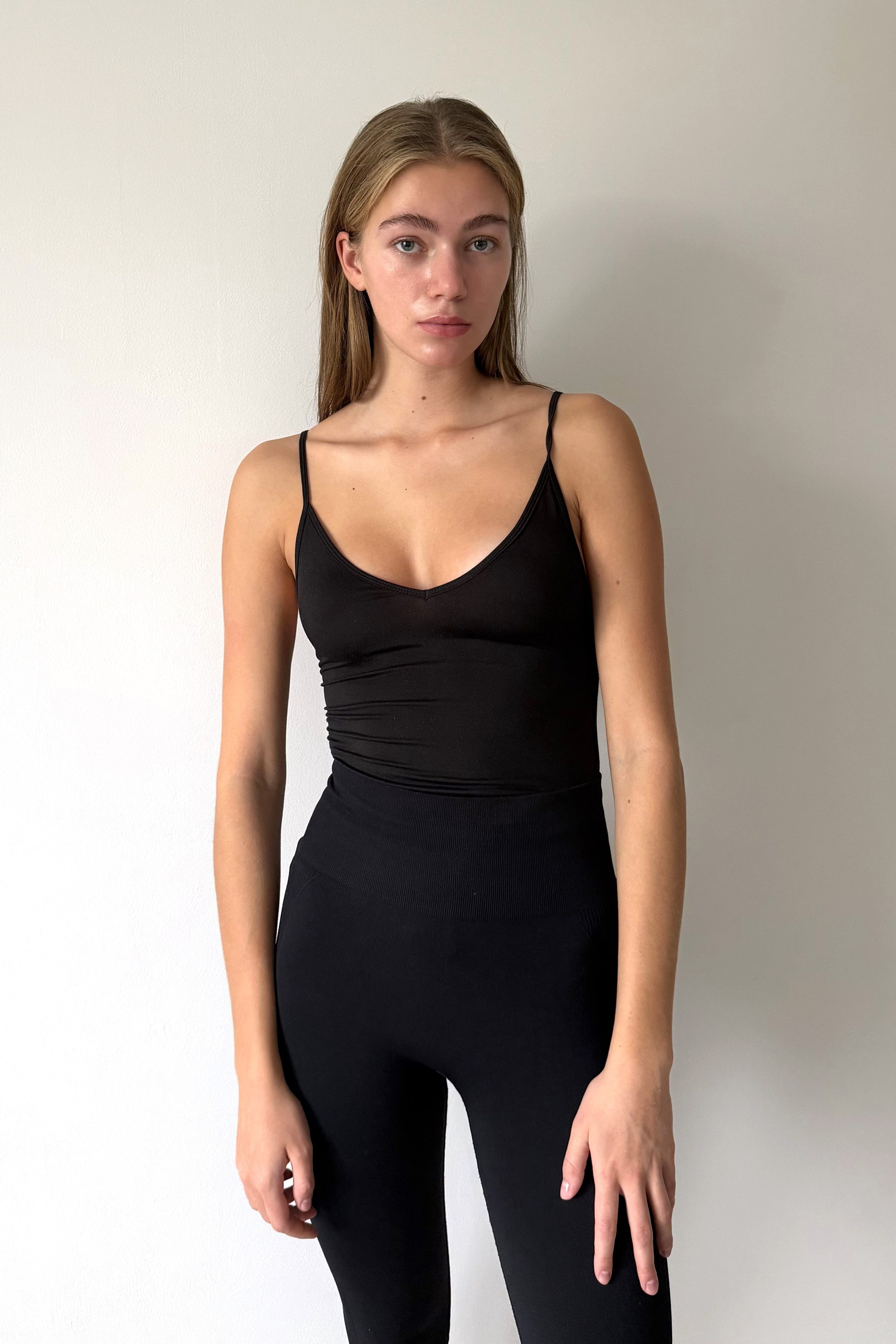 SNAPS. MONSTERA MODELS