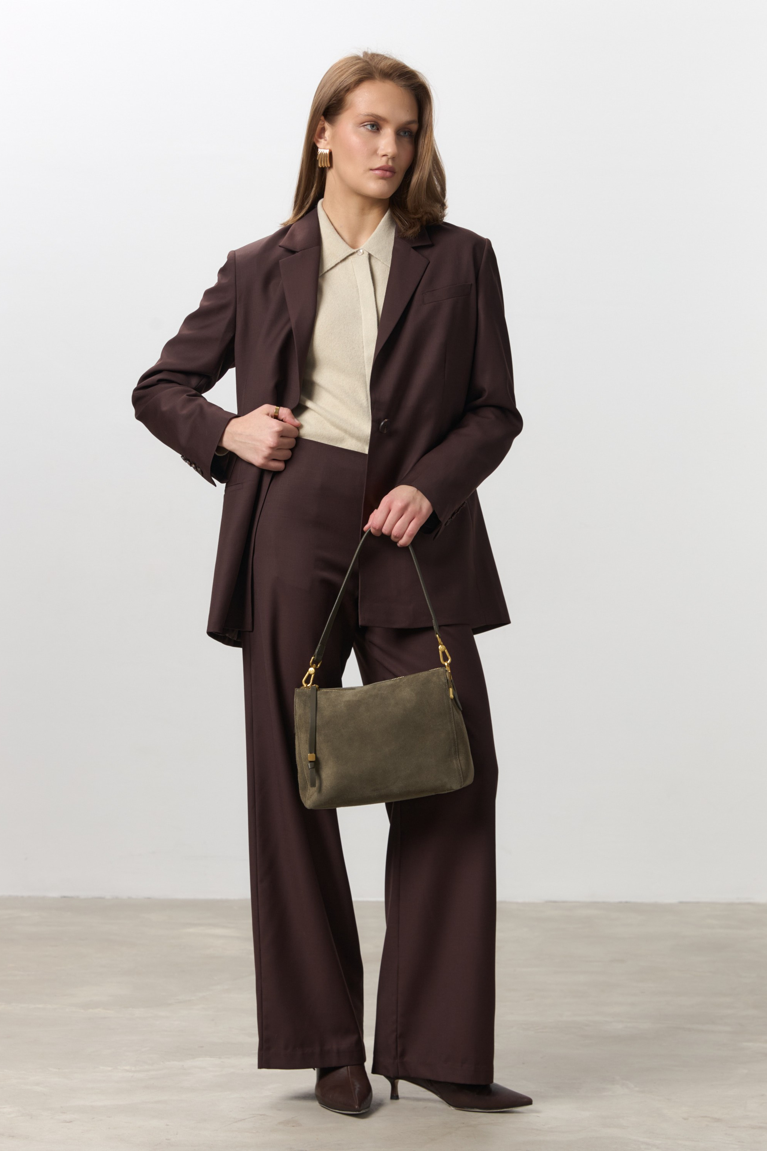 BOOK. MONSTERA MODELS