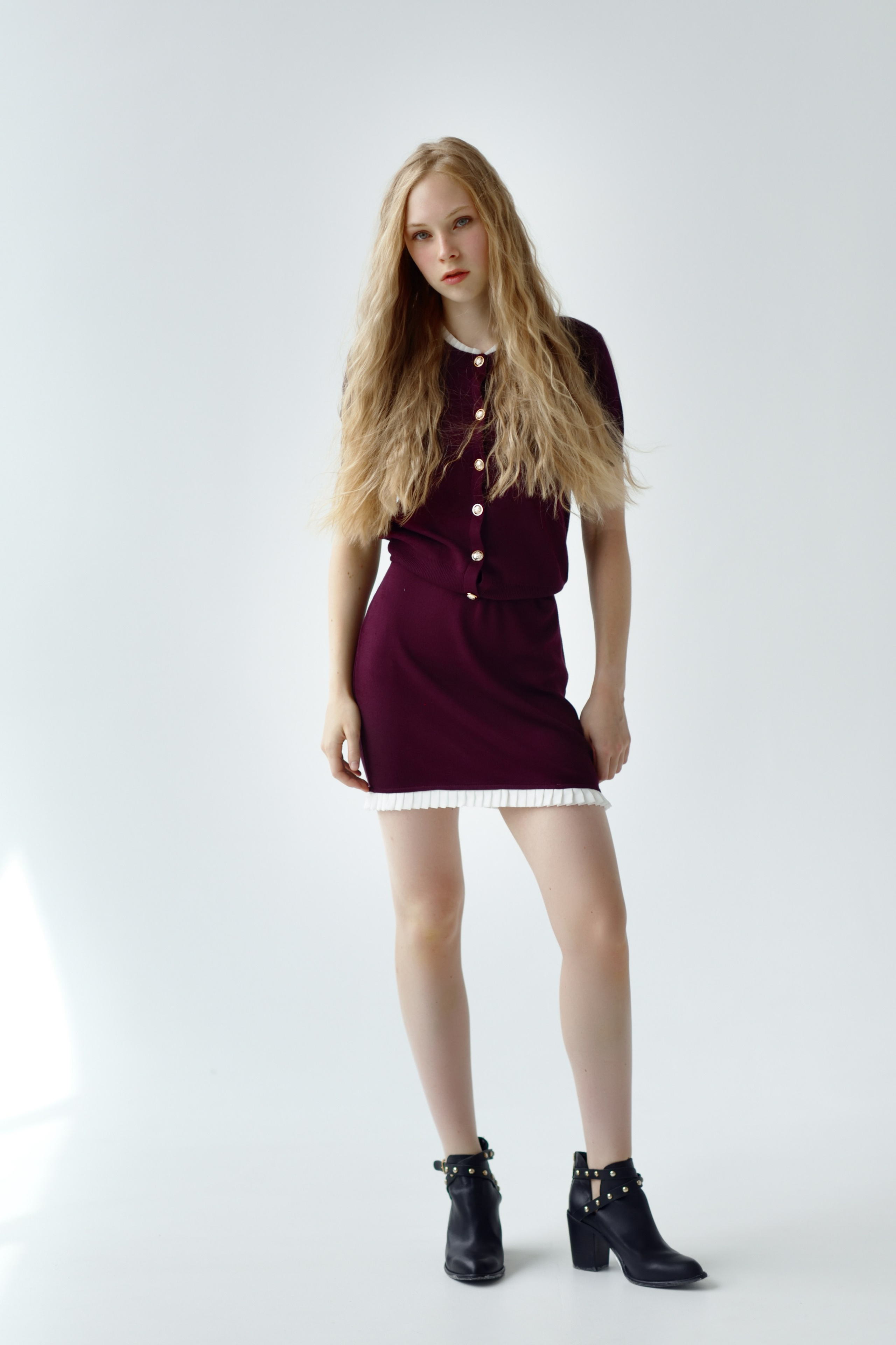 BOOK. MONSTERA MODELS