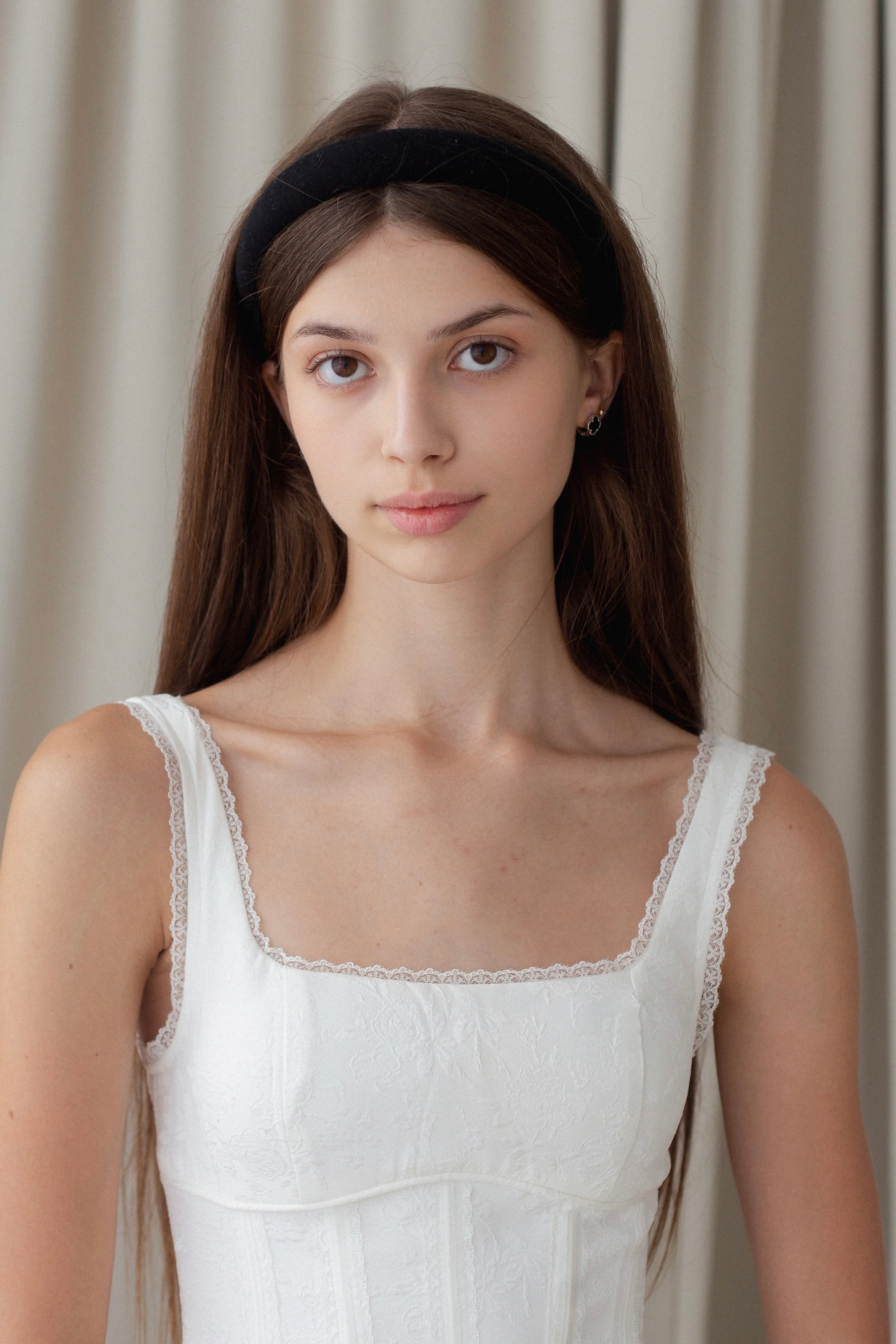 BOOK. MONSTERA MODELS