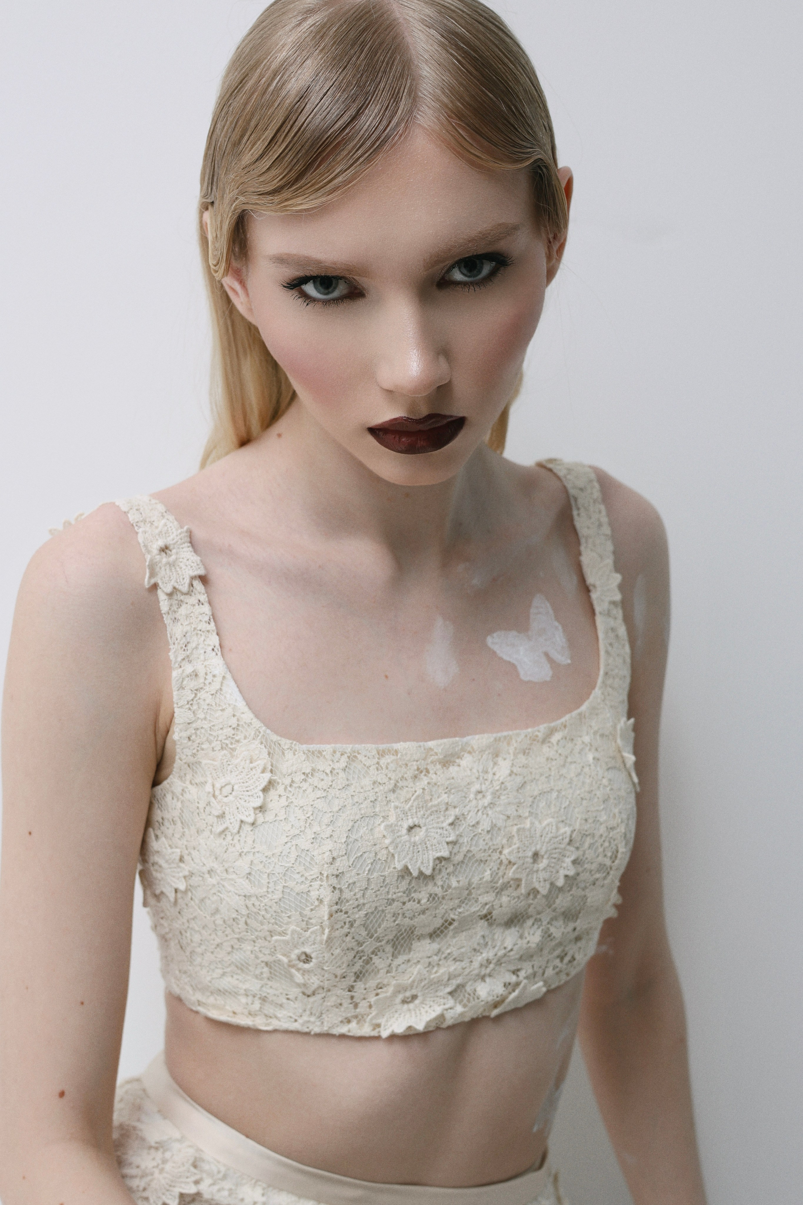 BOOK. MONSTERA MODELS