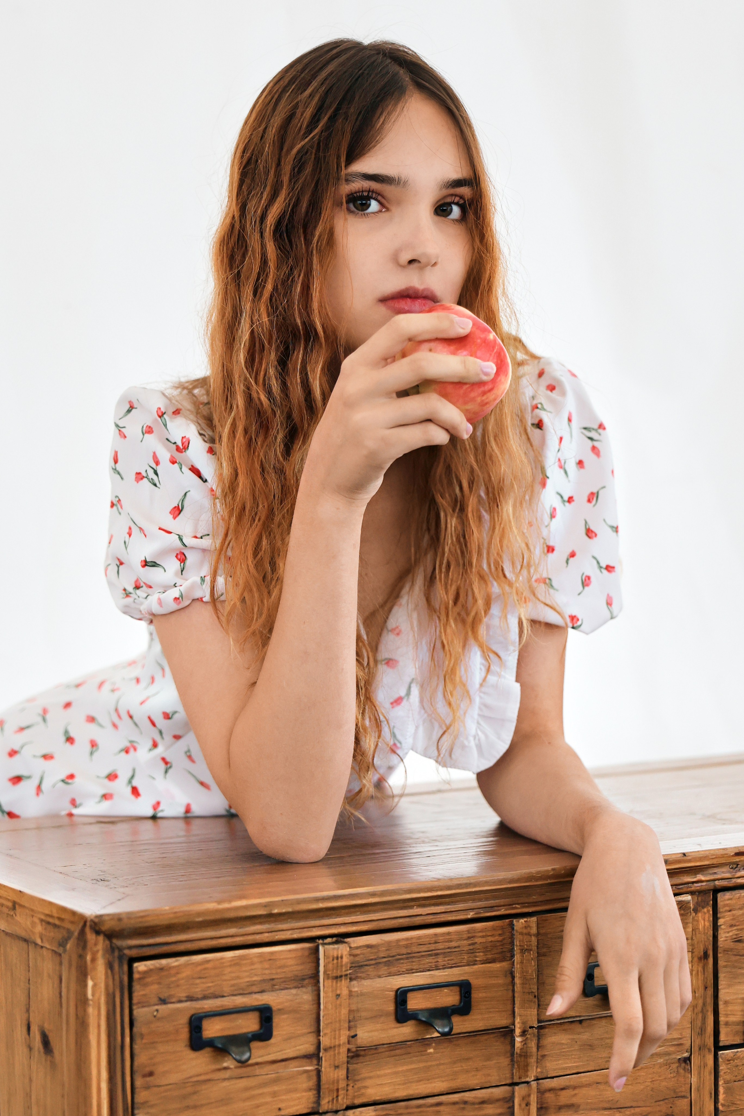 BOOK. MONSTERA MODELS