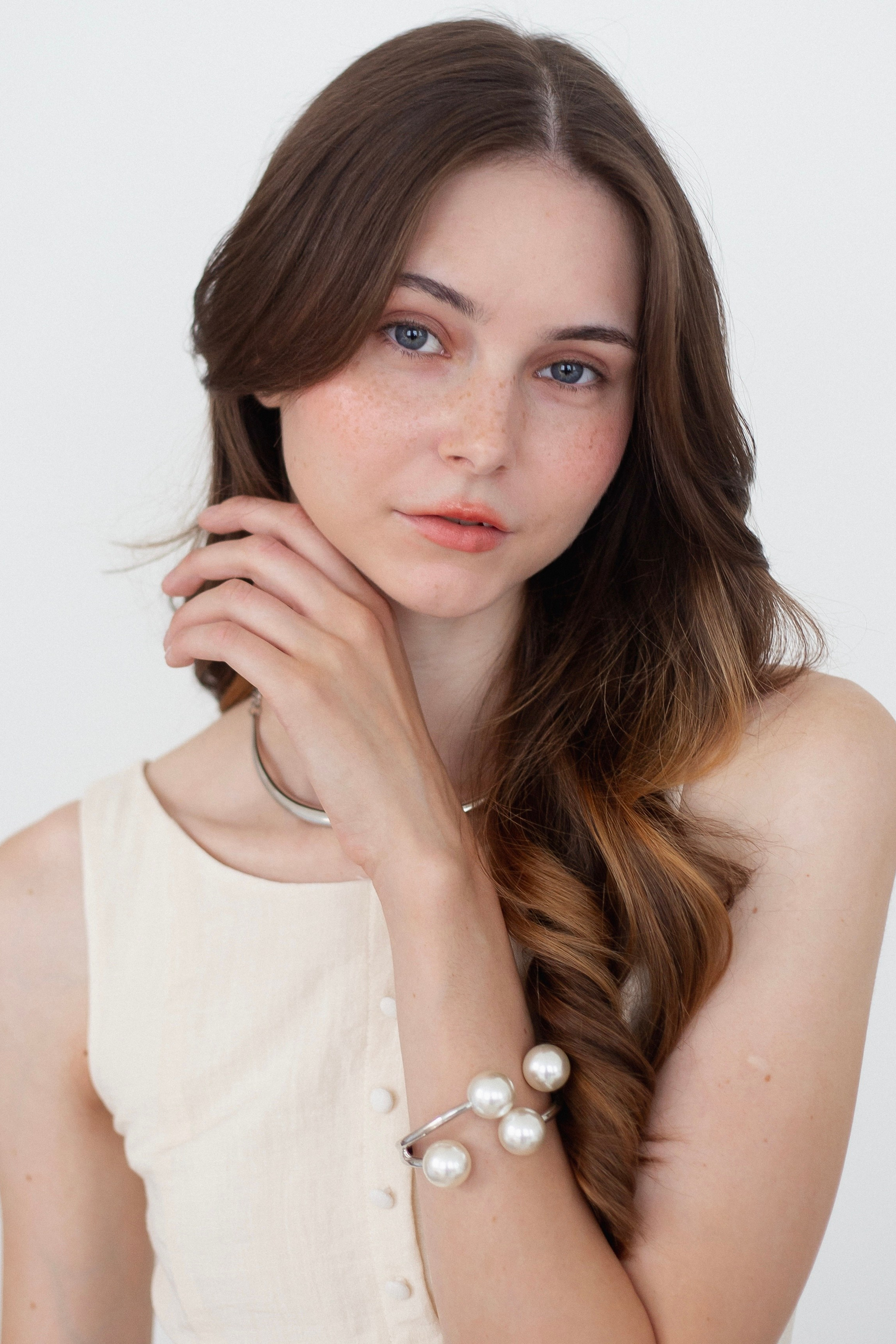 BOOK. MONSTERA MODELS