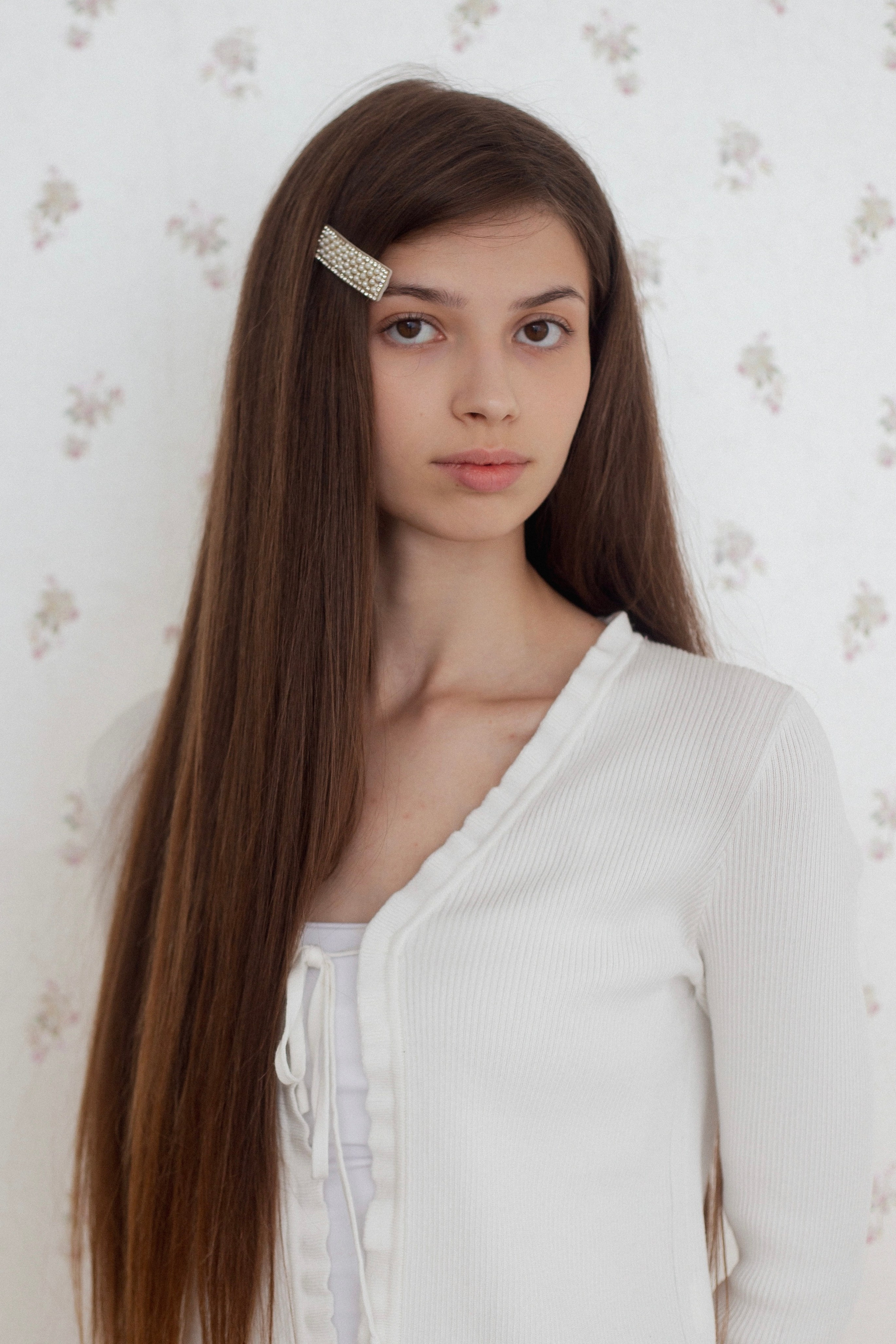 BOOK. MONSTERA MODELS