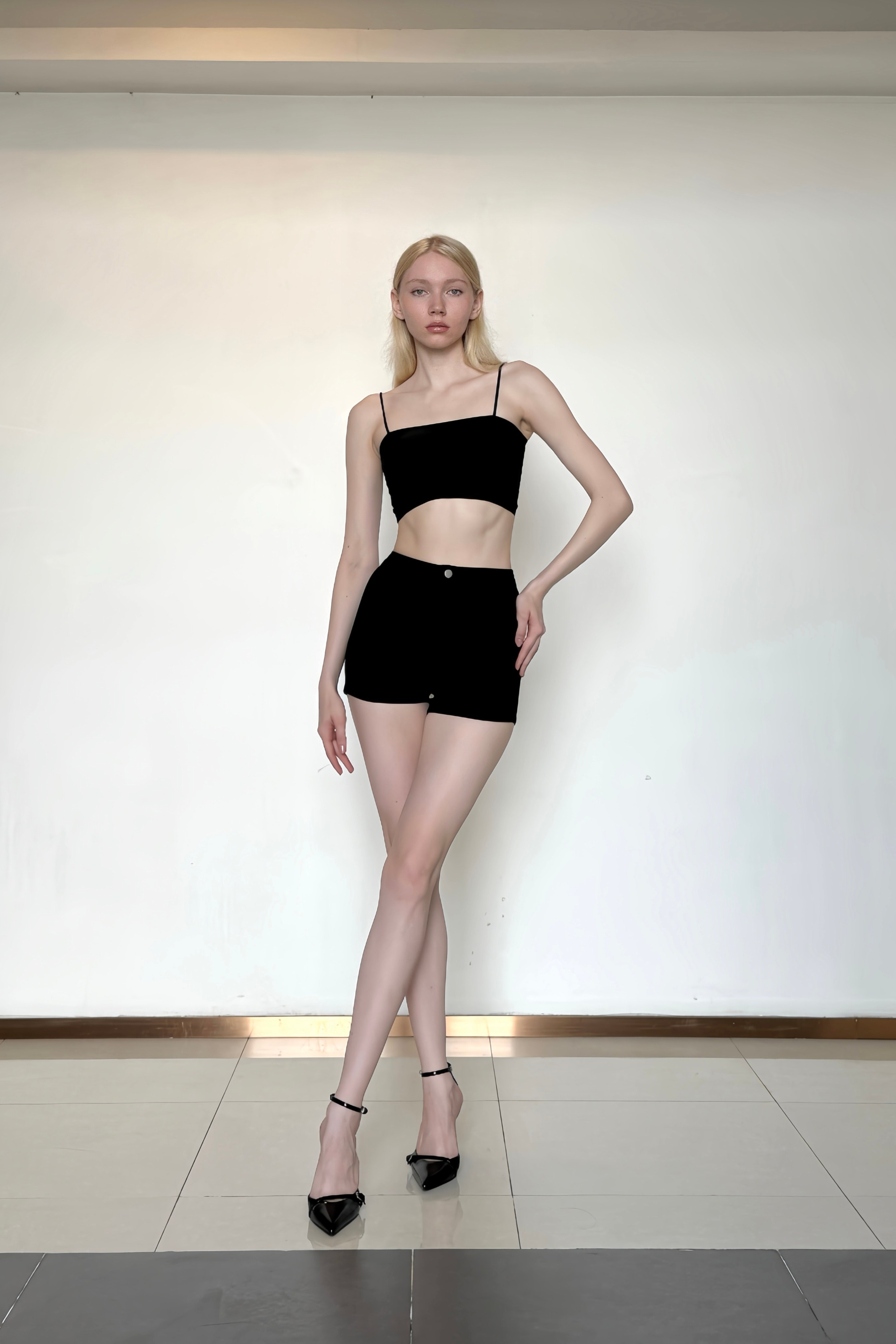 SNAPS. MONSTERA MODELS