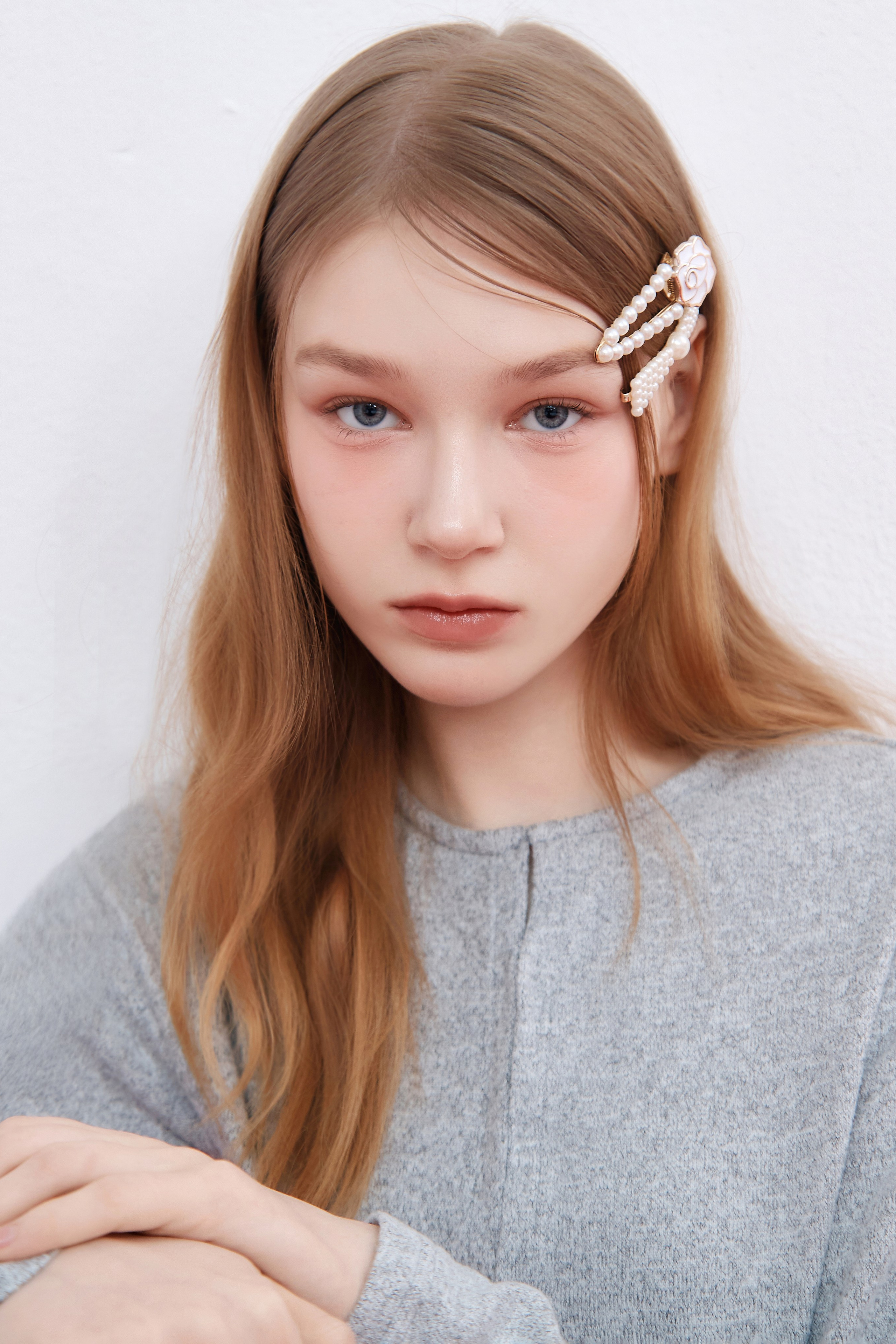 BOOK. MONSTERA MODELS