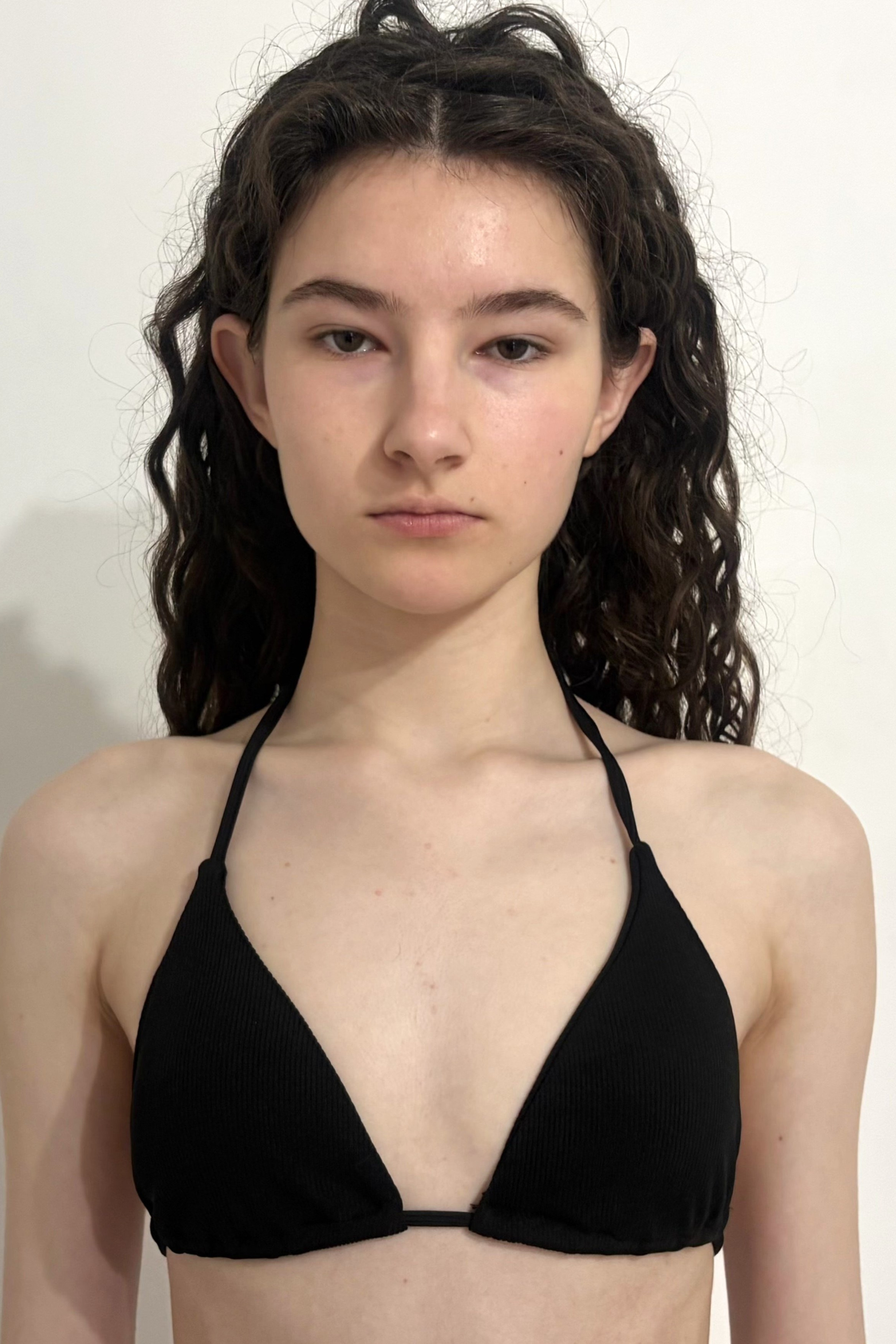 SNAPS. MONSTERA MODELS