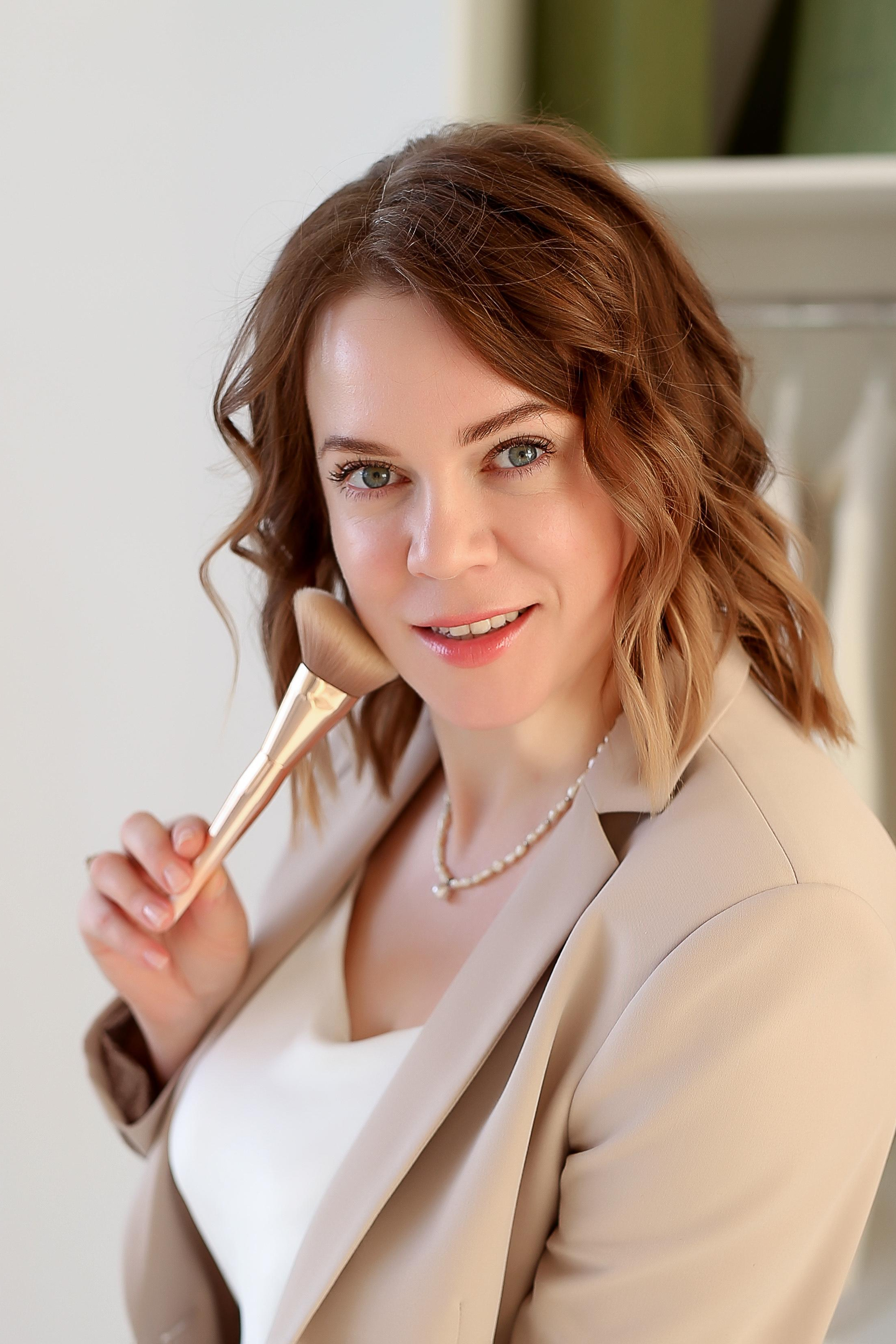 ЮЛИЯ. БЬЮТИ-ЭКСПЕРТ