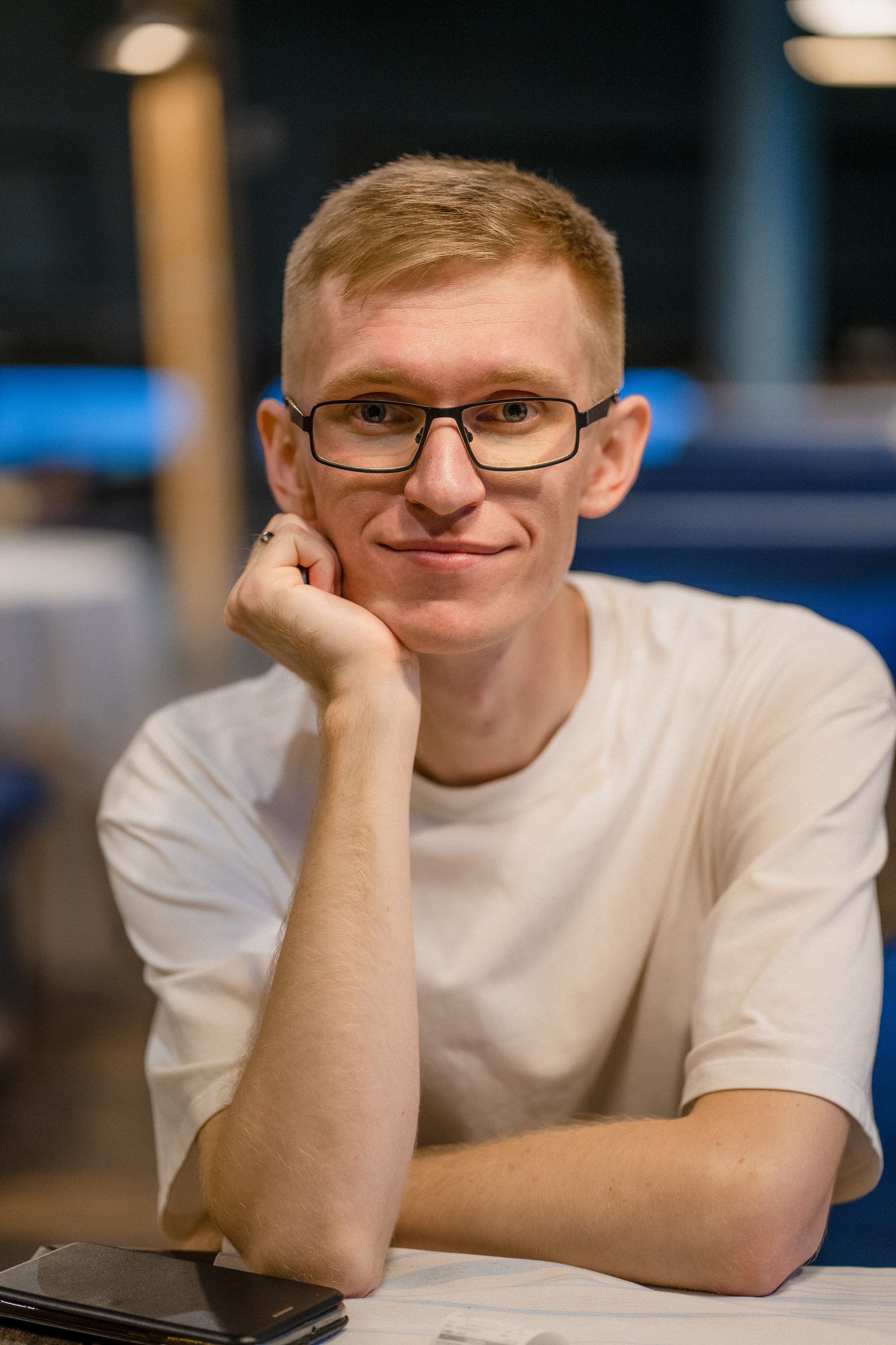 В кадре: поэт