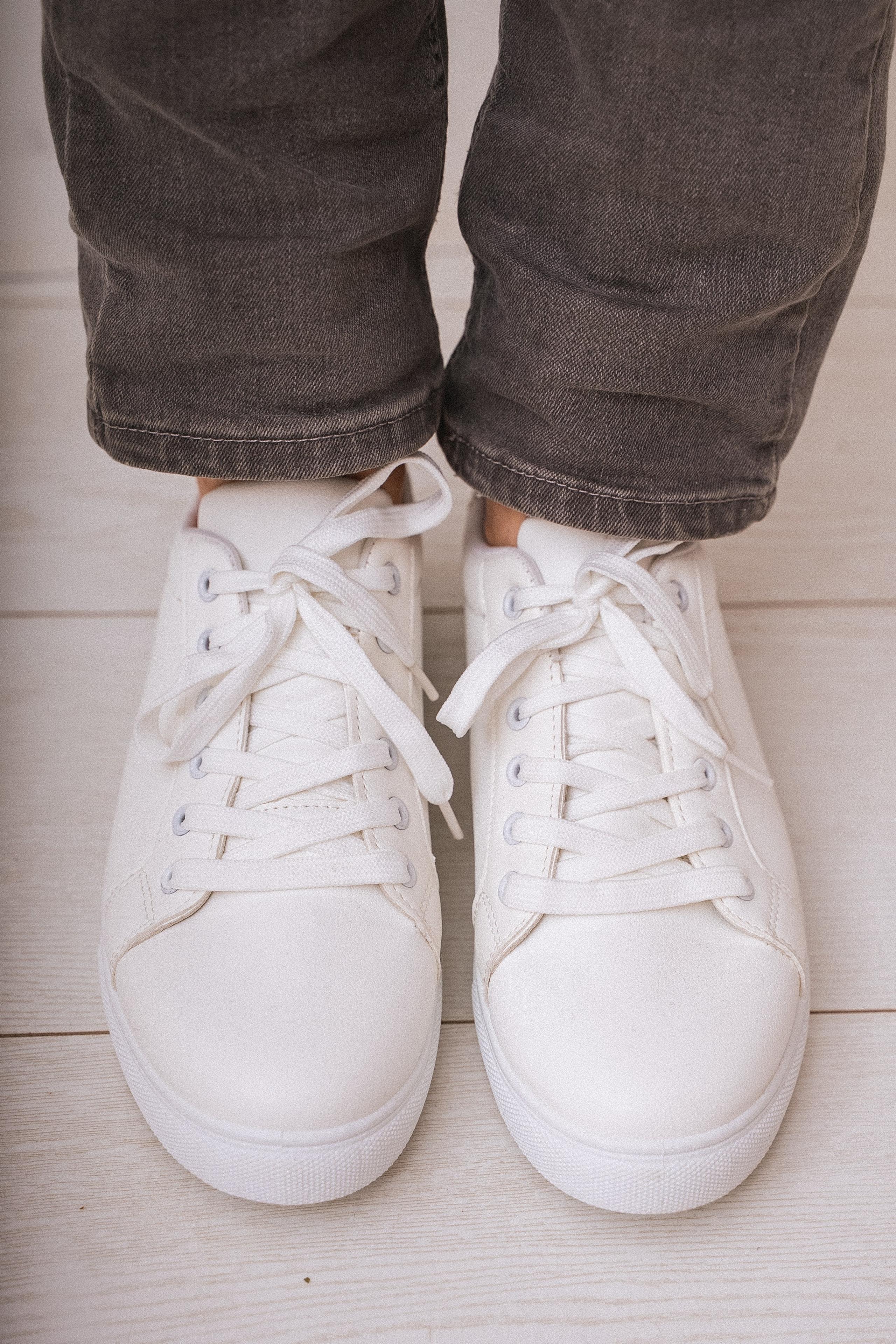 КЕДЫ БЕЛЫЕ 43-44. Фотостудия в Люберцах