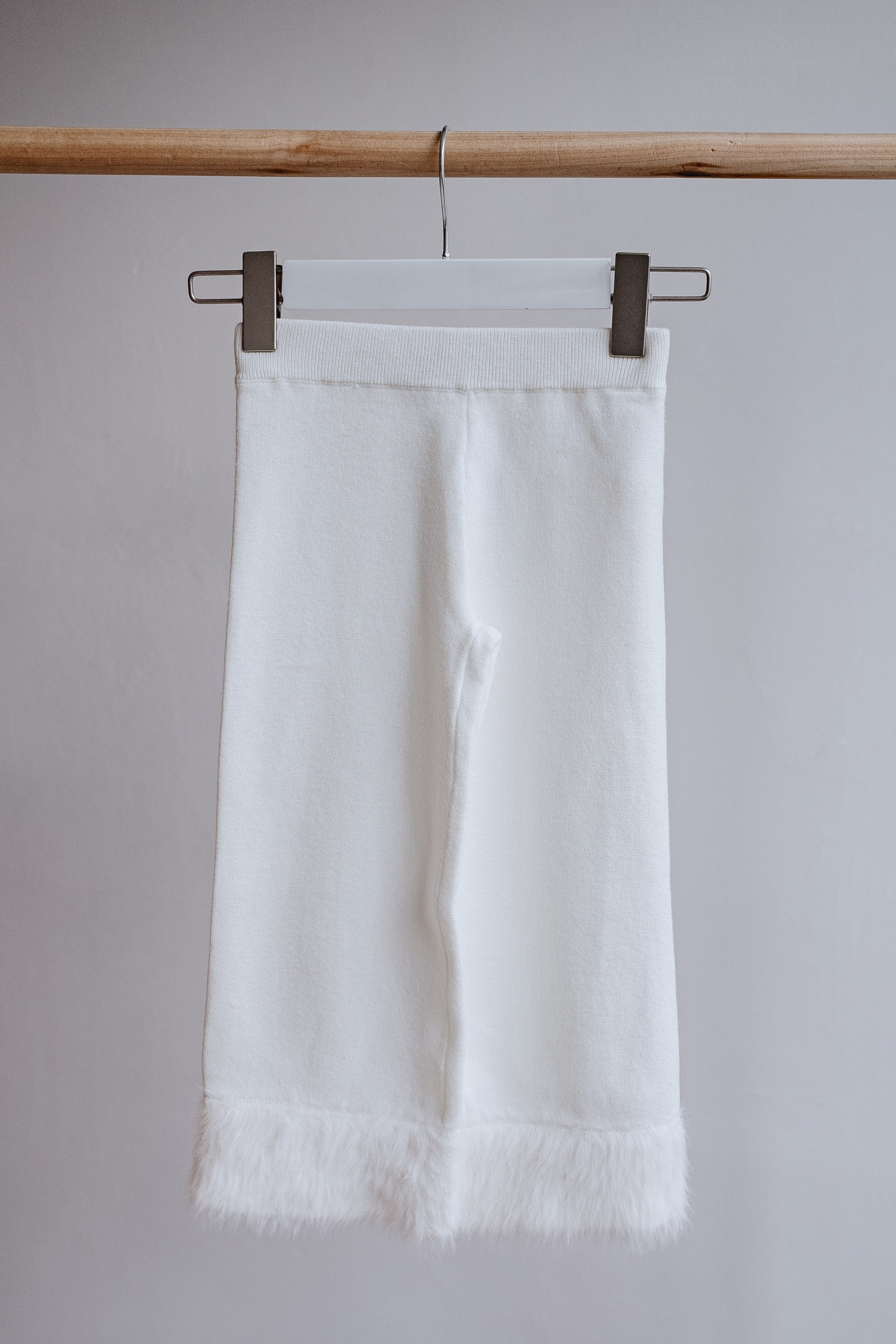 ШИРОКИЕ БРЮКИ С ПЕРЬЯМИ 95-110. Фотостудия в Люберцах