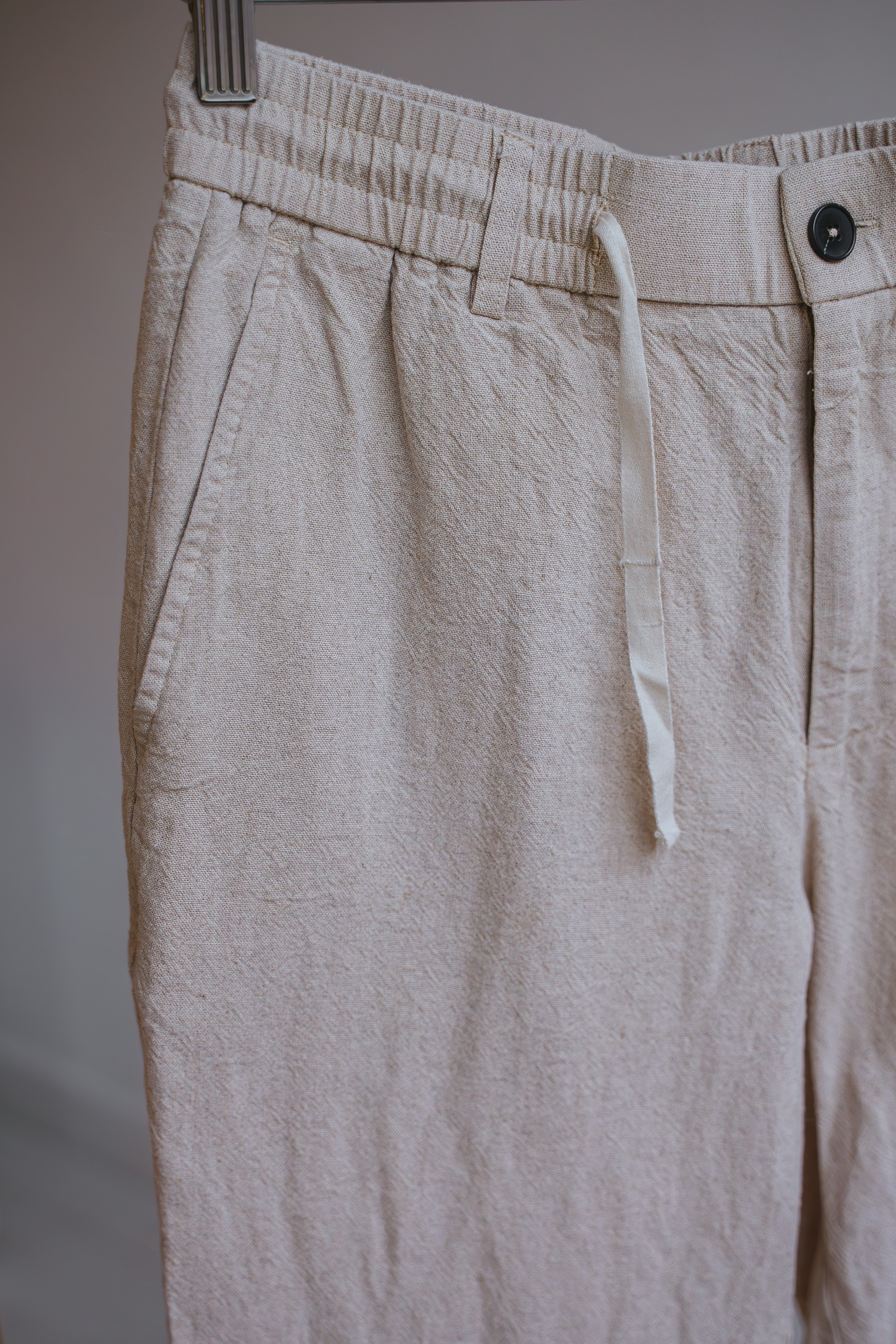 ЛЬНЯНЫЕ БЕЖЕВЫЕ БРЮКИ S. Фотостудия в Люберцах