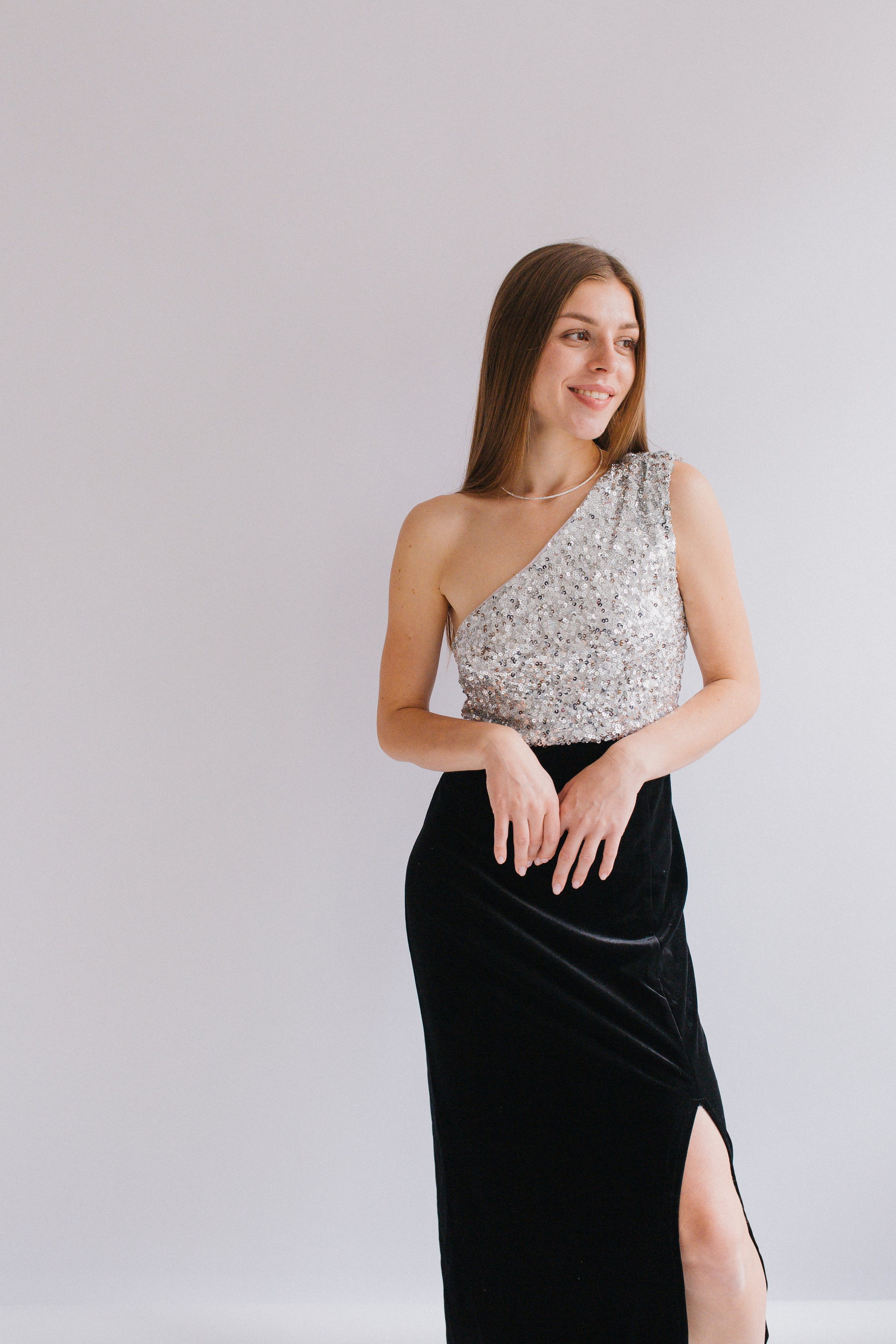 ПЛАТЬЕ ВЕЧЕРНЕЕ НА ОДНО ПЛЕЧО. Фотостудия в Люберцах