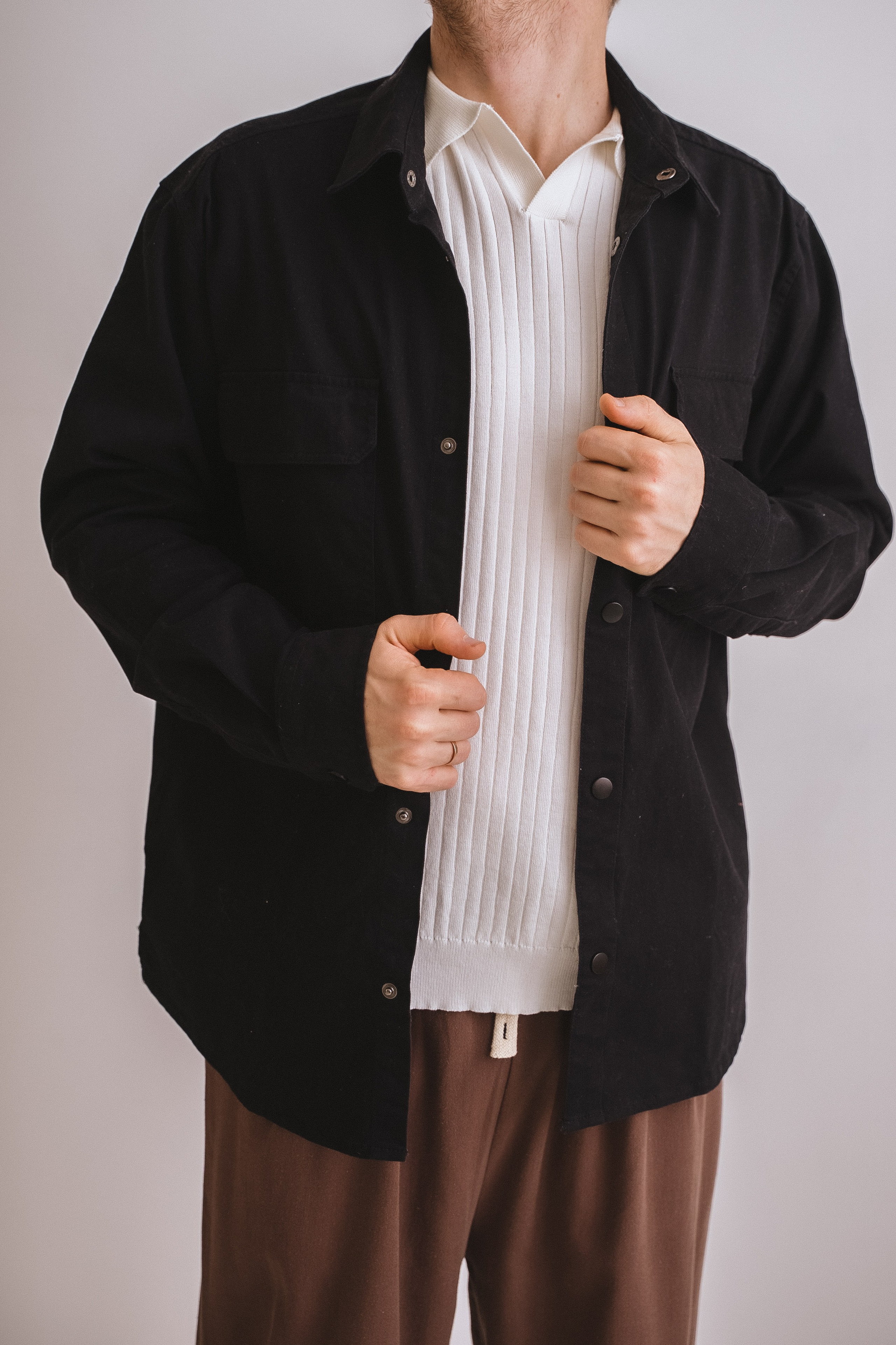 ЧЕРНАЯ ПЛОТНАЯ РУБАШКА 44-50. Фотостудия в Люберцах