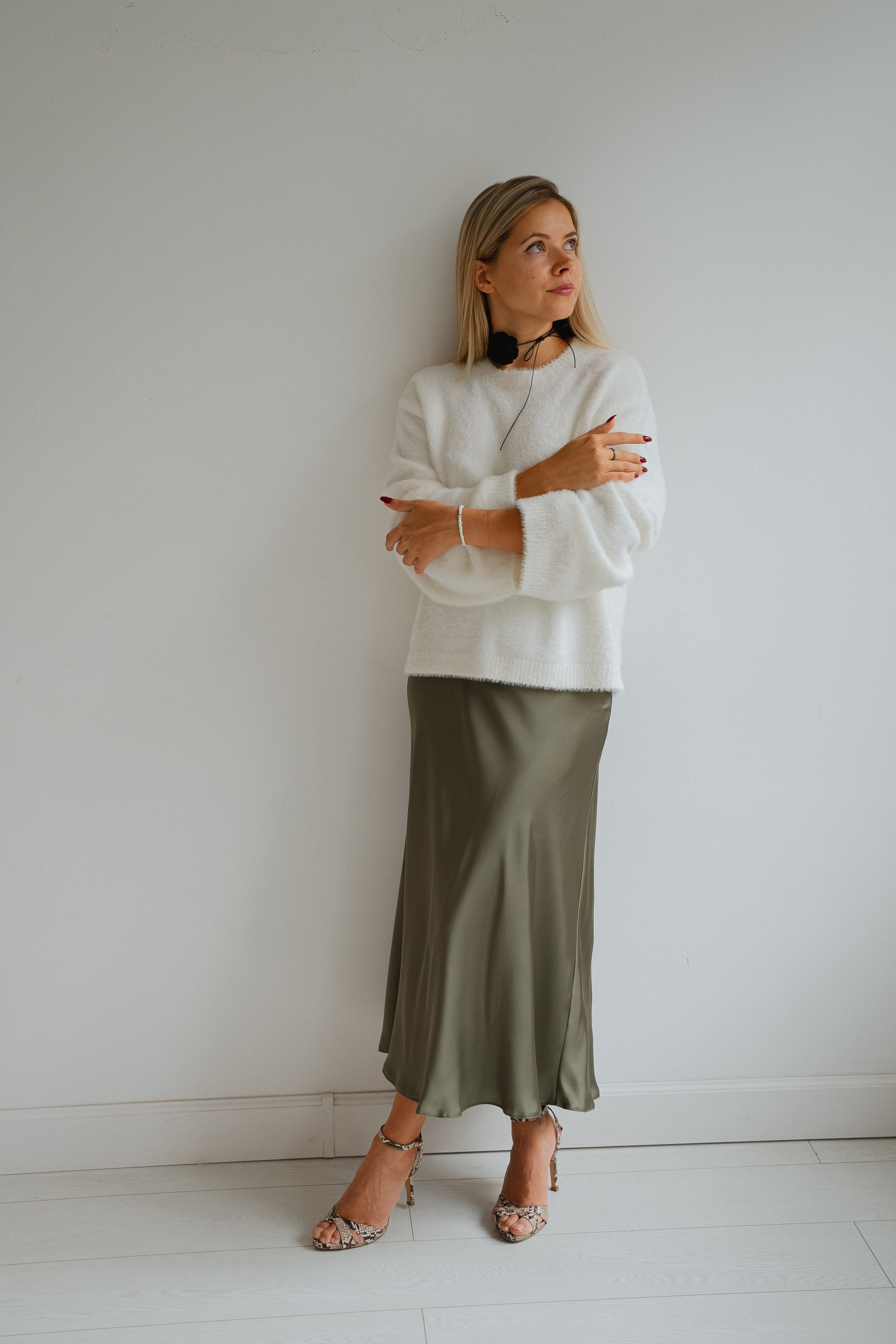 ШЕЛКОВАЯ ЮБКА ОЛИВКОВАЯ. Фотостудия в Люберцах