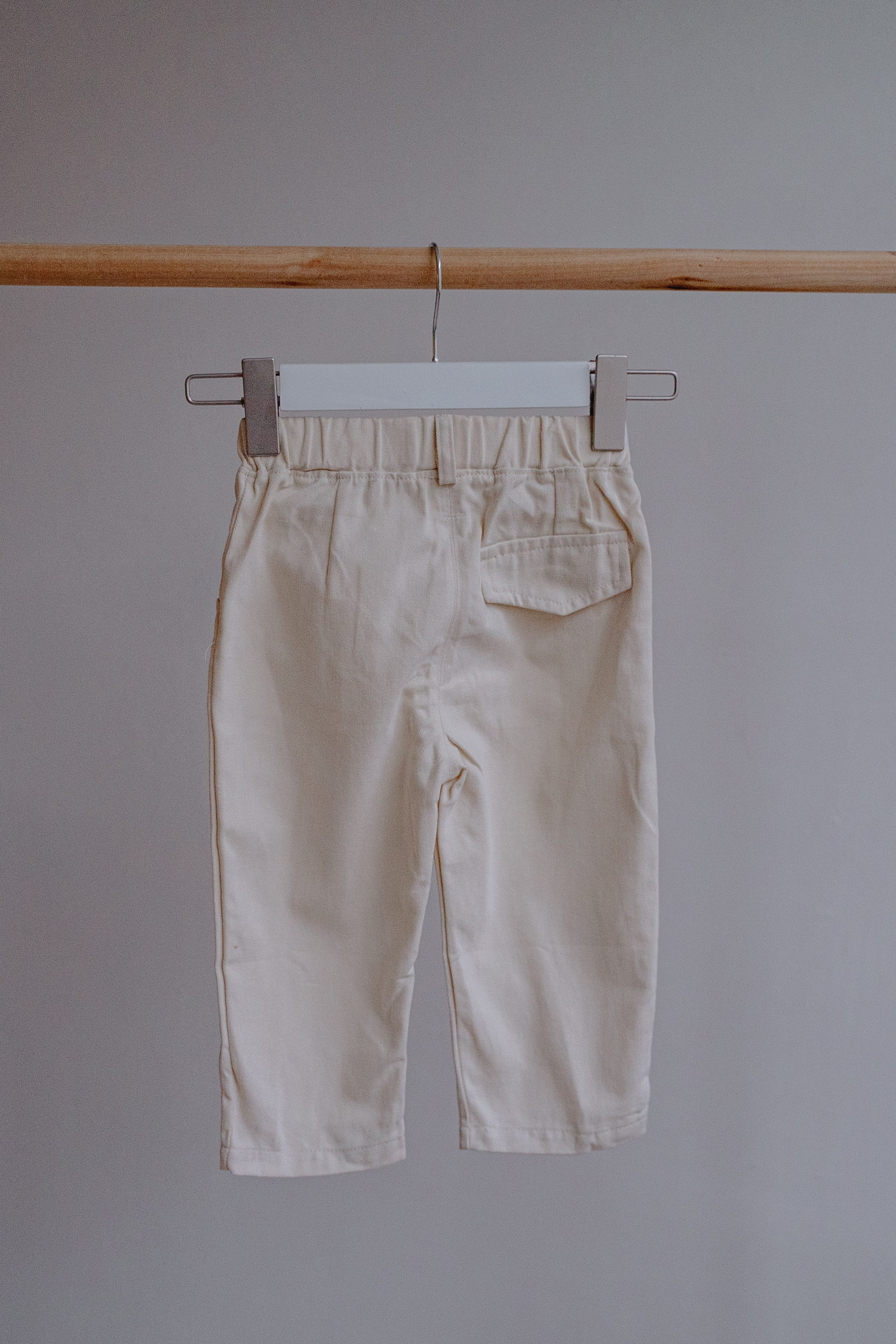 СВЕТЛЫЕ БЕЖЕВЫЕ БРЮКИ 86. Фотостудия в Люберцах