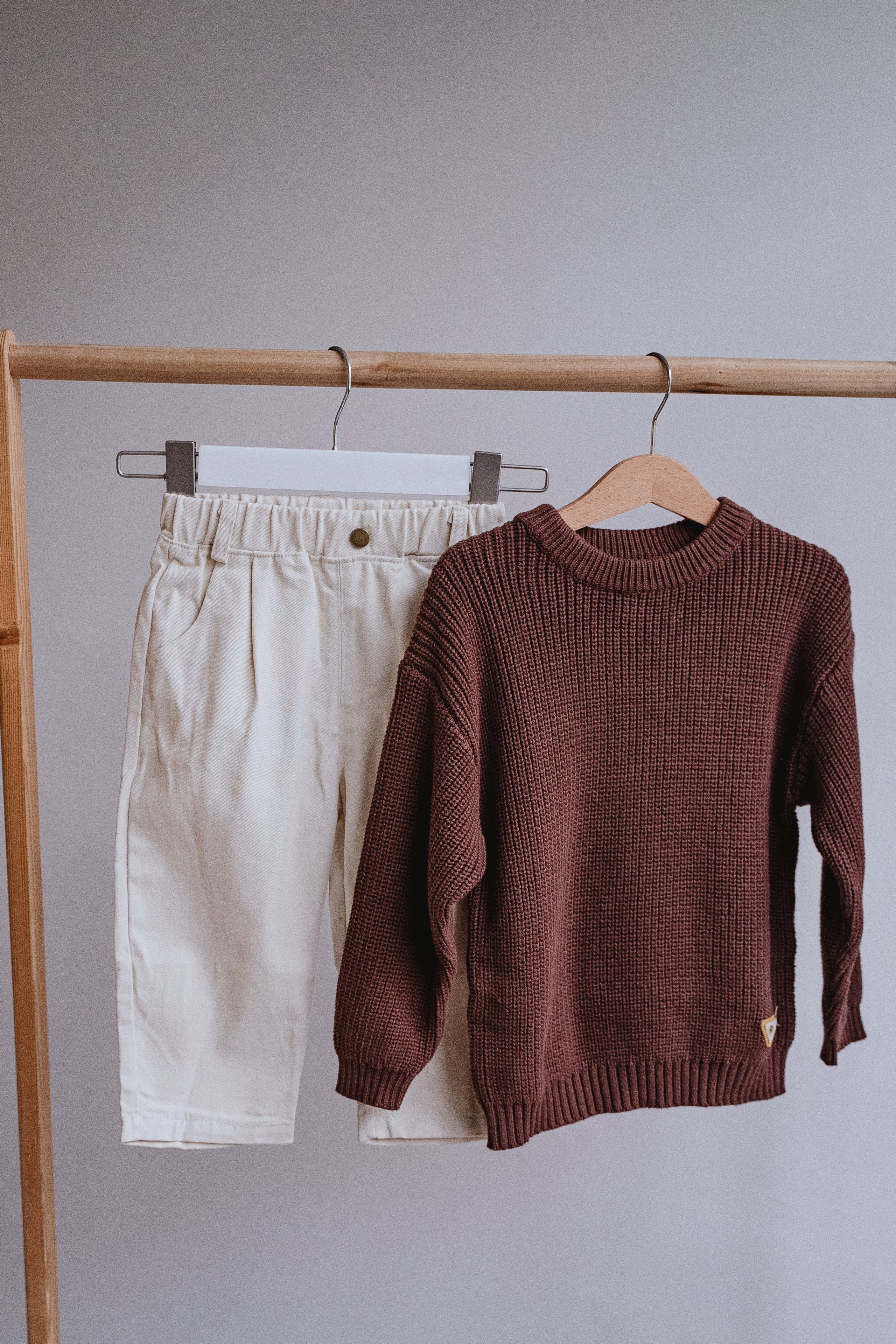 СВЕТЛЫЕ БЕЖЕВЫЕ БРЮКИ 86. Фотостудия в Люберцах