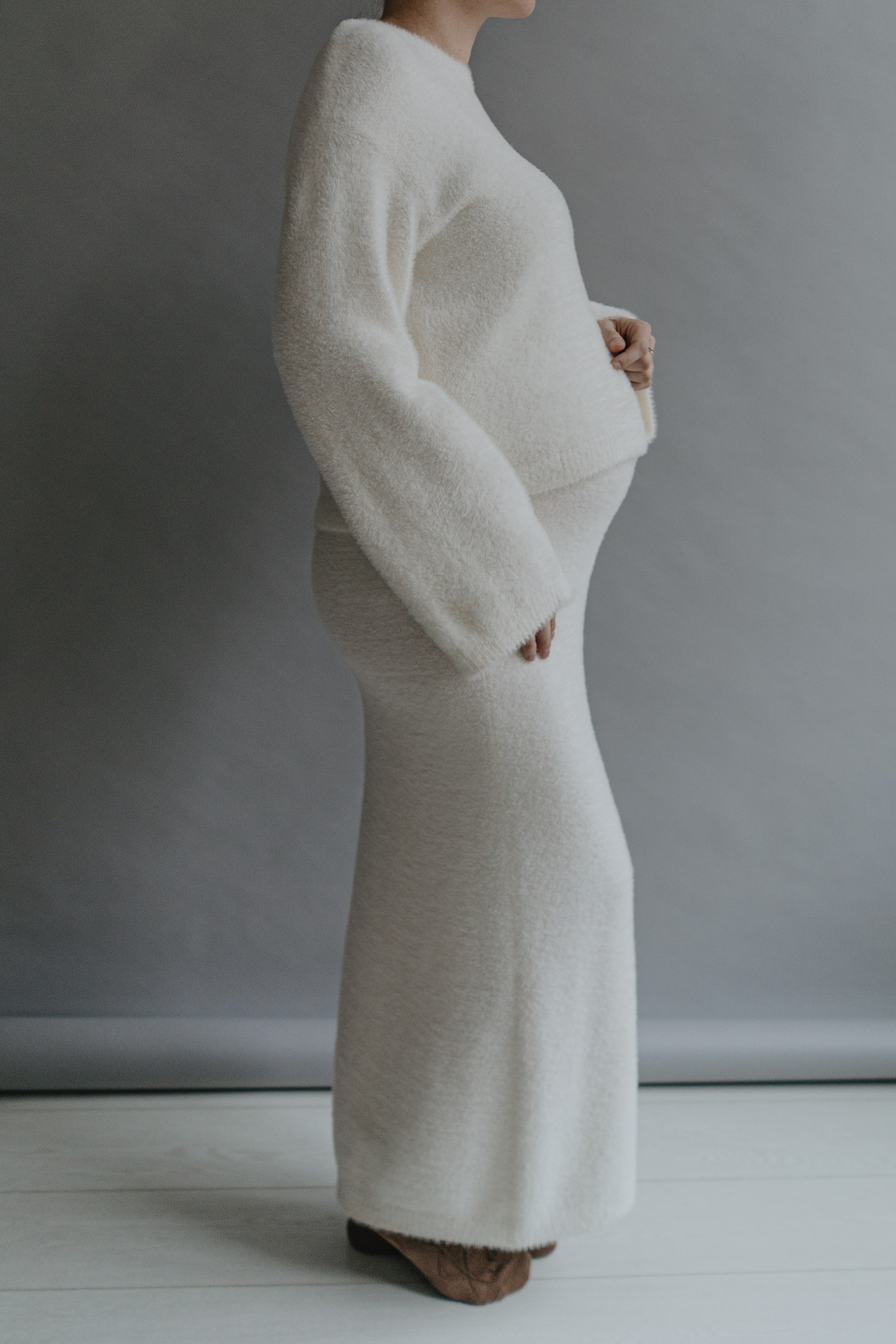 КОСТЮМ ВЯЗАНЫЙ БЕЛЫЙ. Фотостудия в Люберцах