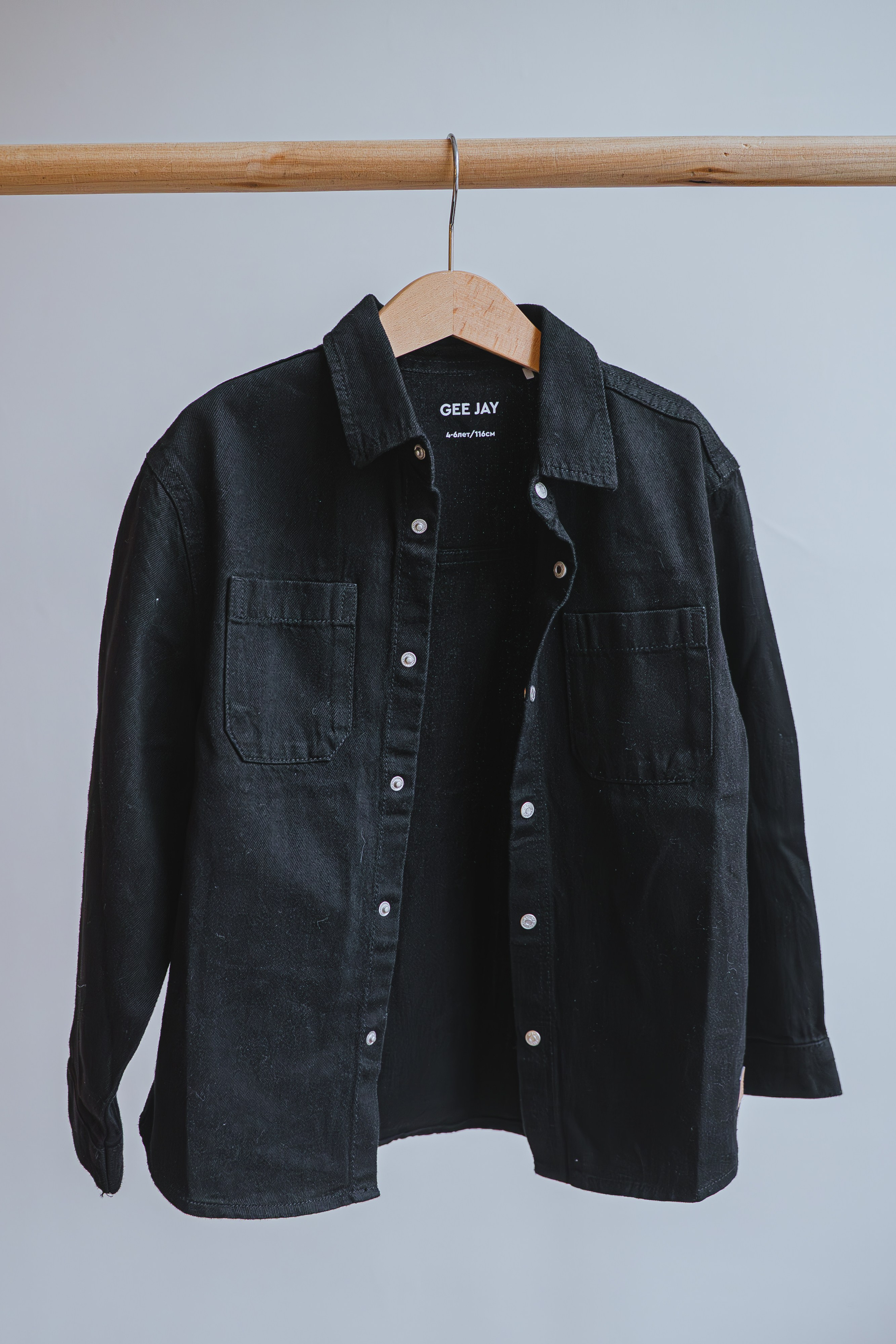 РУБАШКА ЧЕРНАЯ ДЖИНСОВАЯ 116-120. Фотостудия в Люберцах