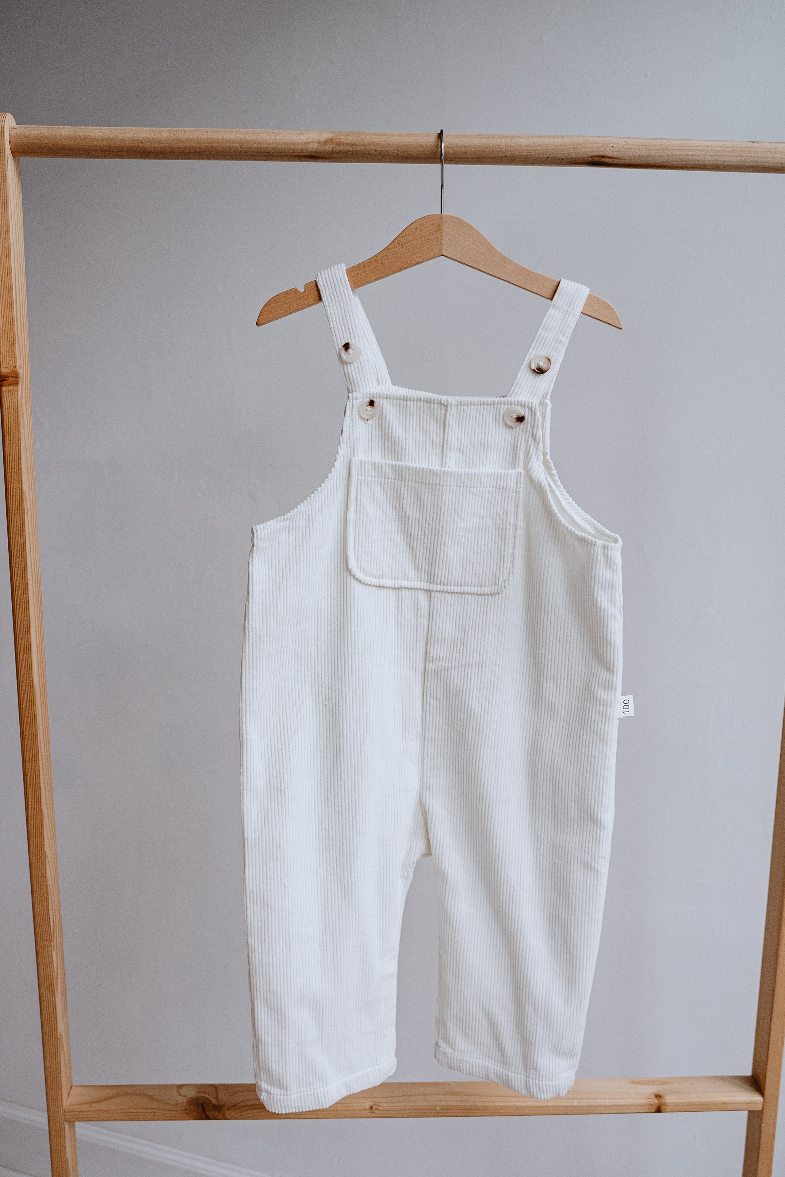 ВЕЛЬВЕТОВЫЙ КОМБИНЕЗОН МОЛОЧНЫЙ 95-105. Фотостудия в Люберцах