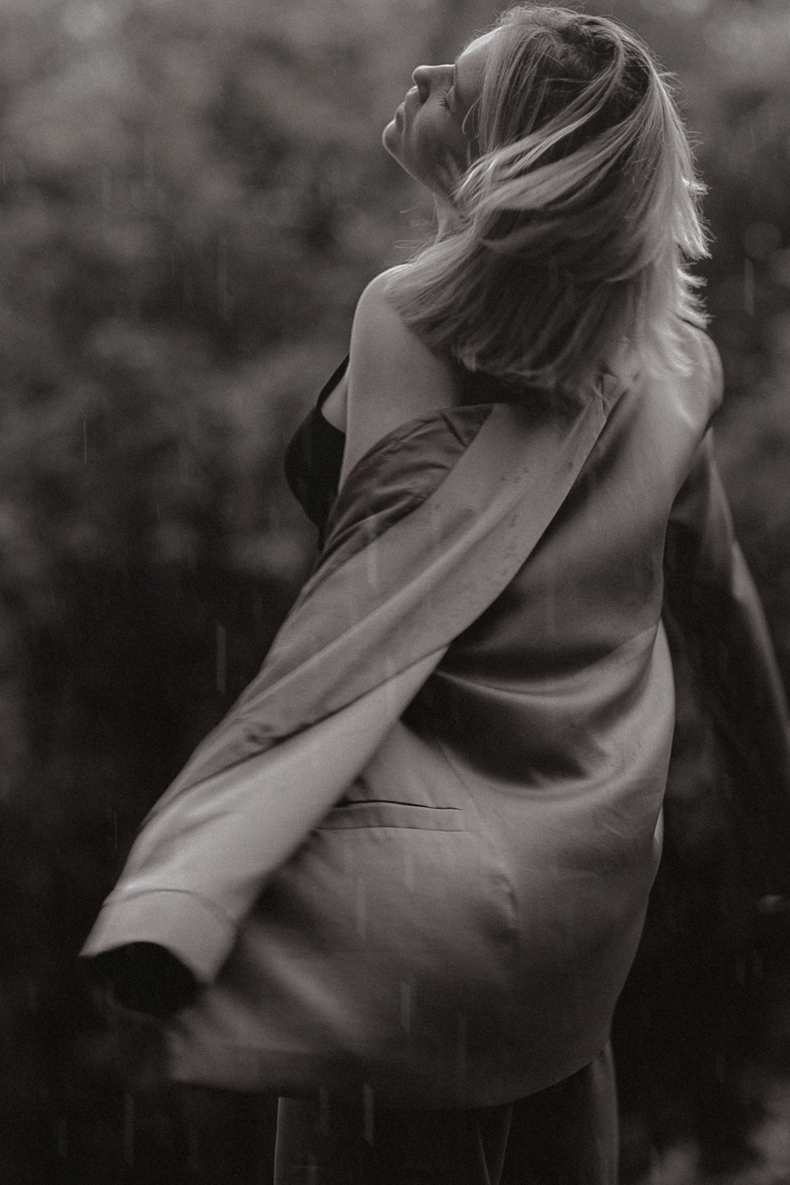 Дарья и дождь. Фотограф в Москве