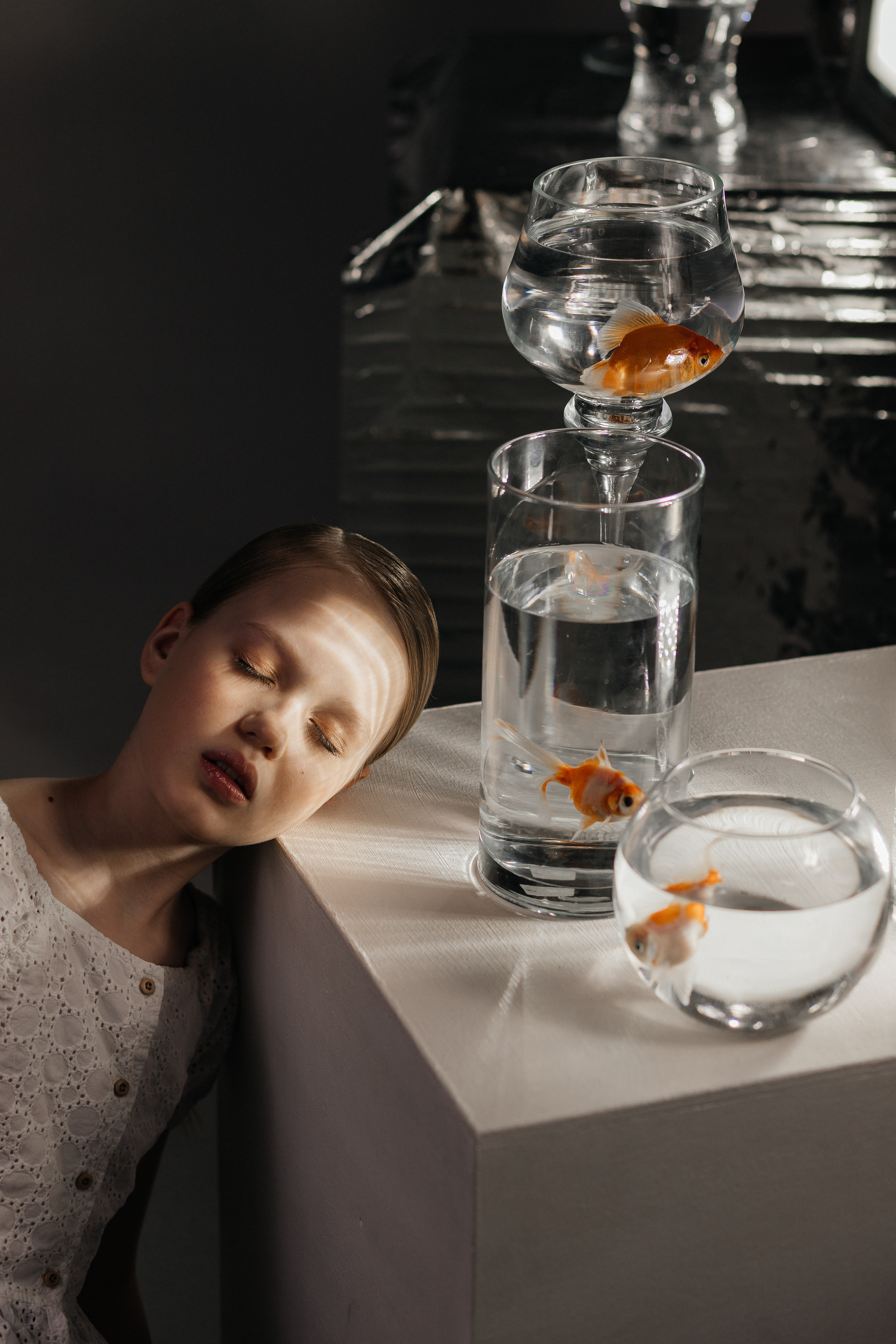 Проект с рыбками для модельного агенства. Фотограф в Москве