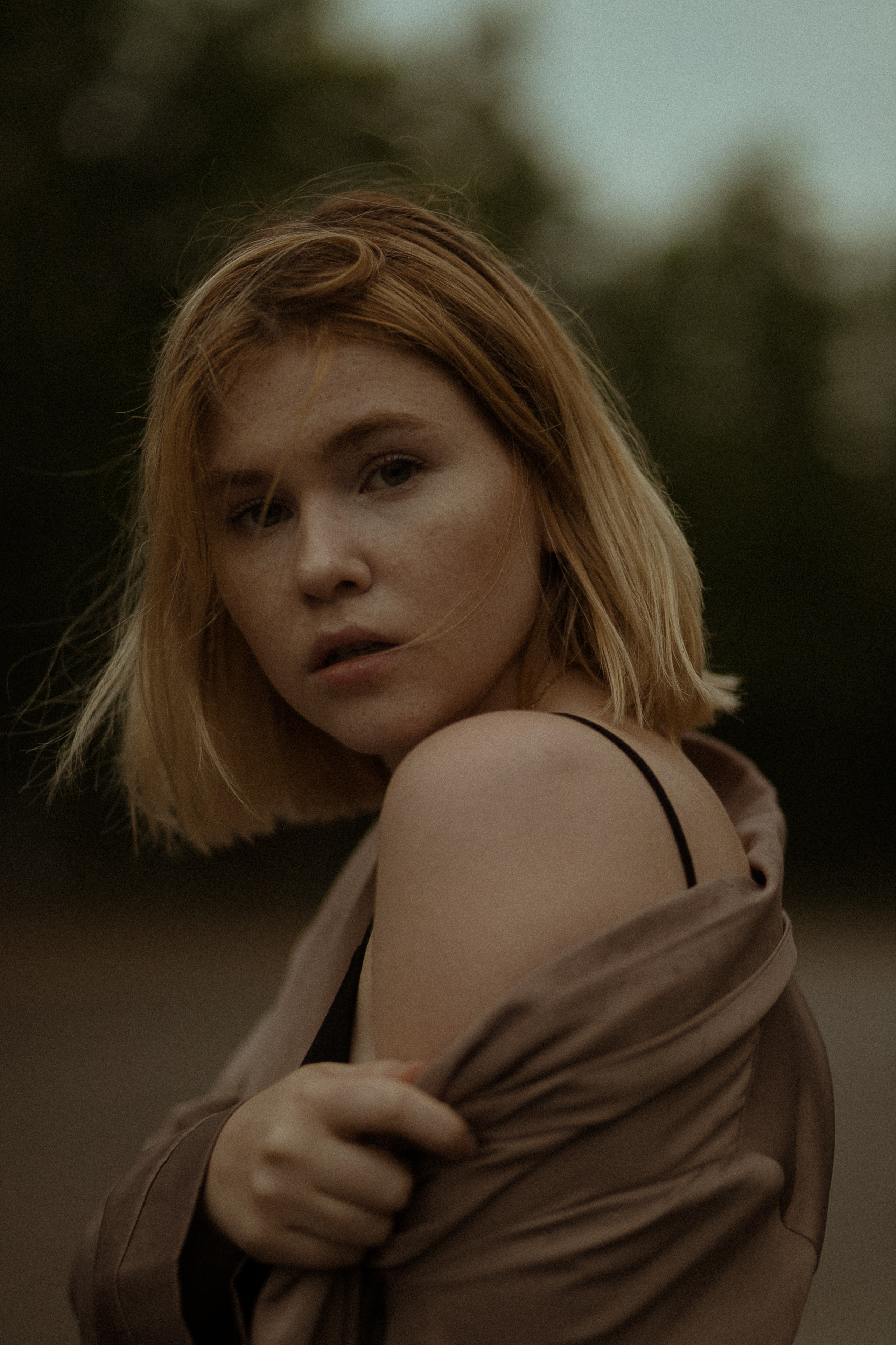 Дарья и дождь. Фотограф в Москве