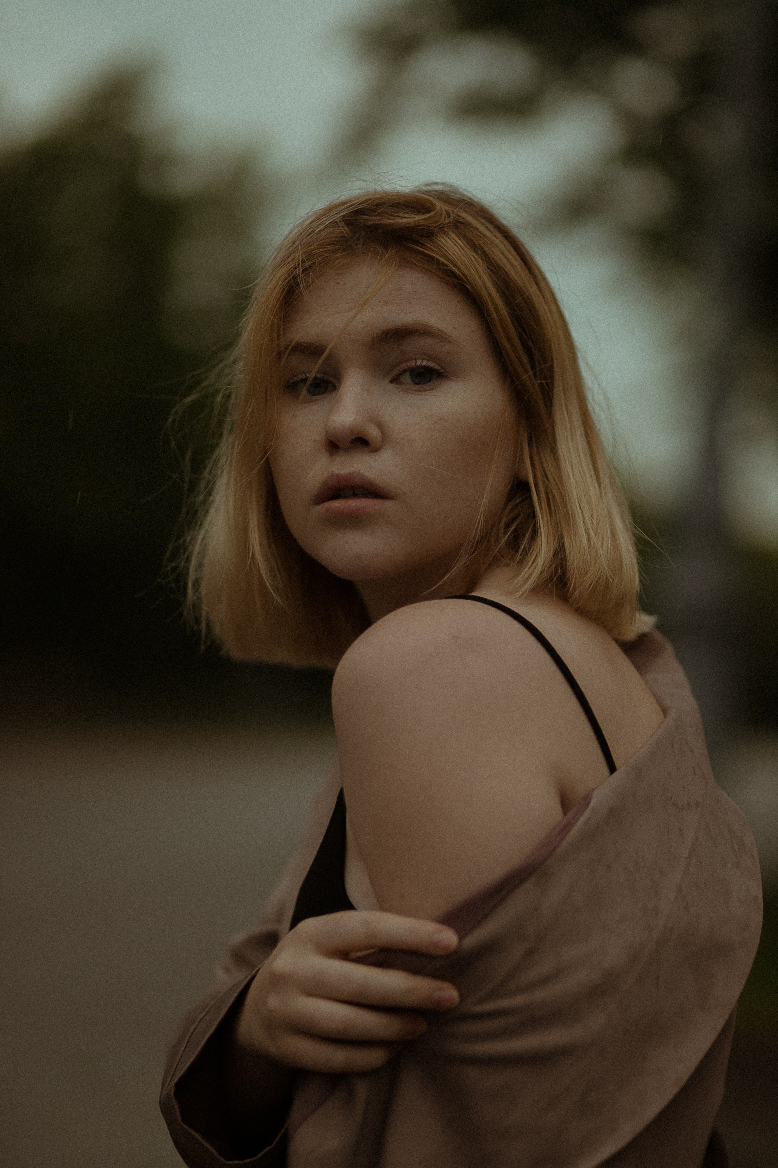 Дарья и дождь. Фотограф в Москве