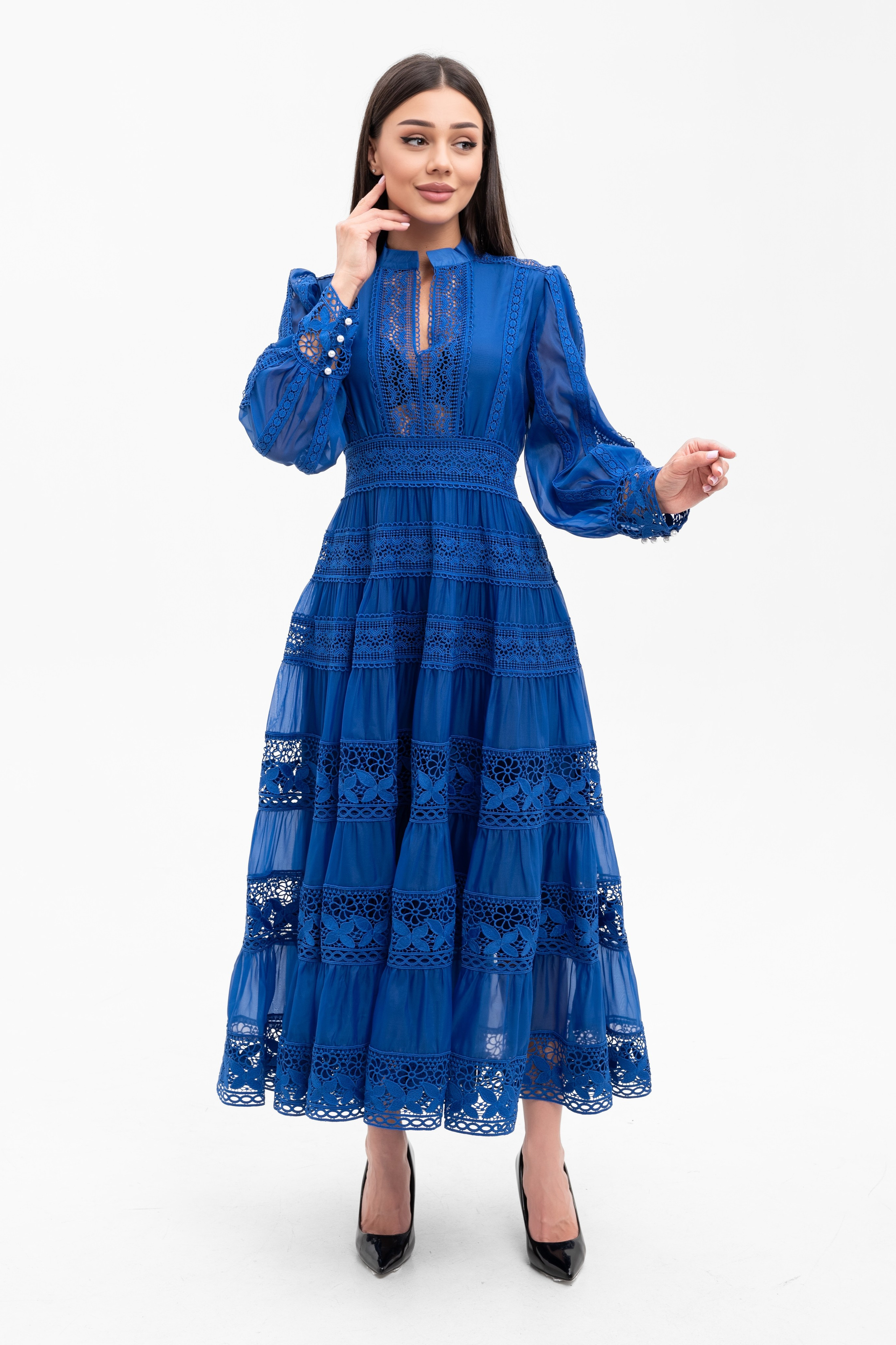 Летние, выпускные платья и костюмы