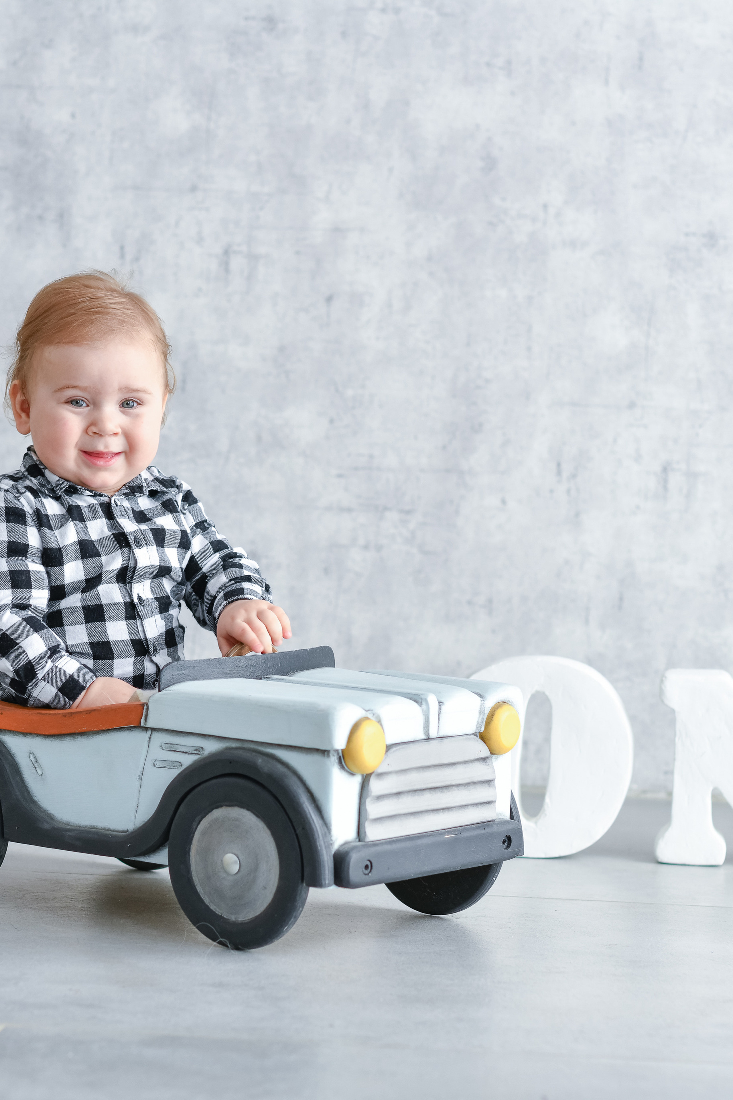 Годик в студии