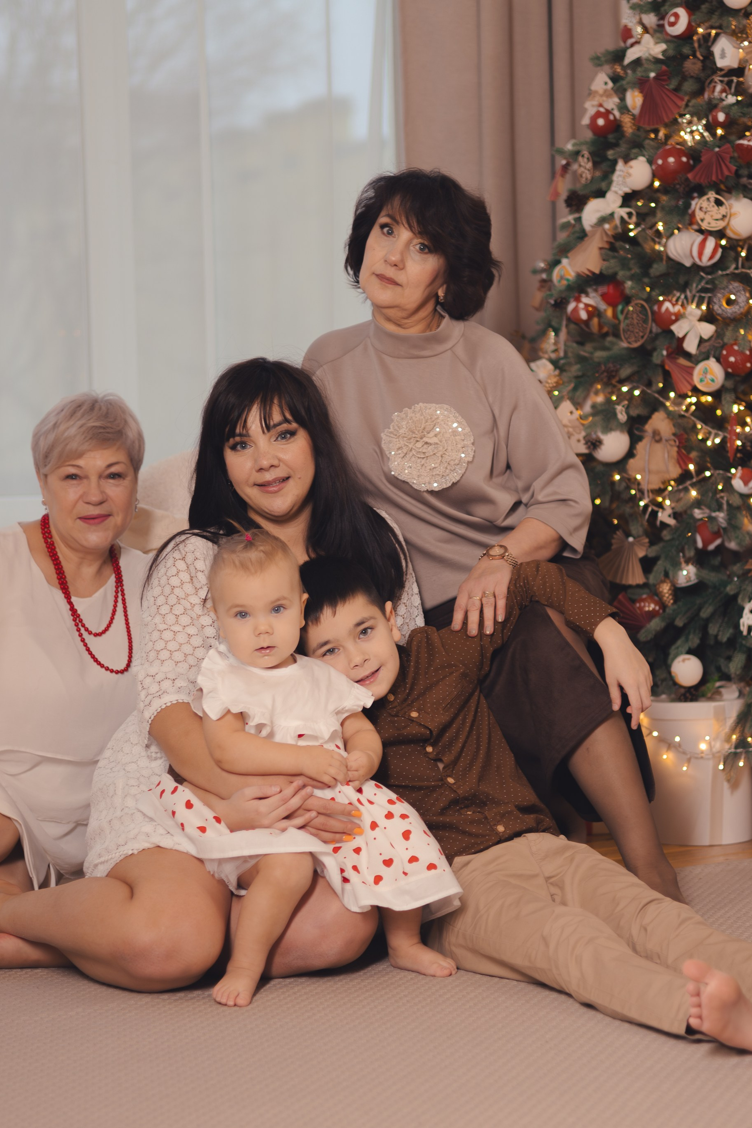 Дружная, красивая семья!