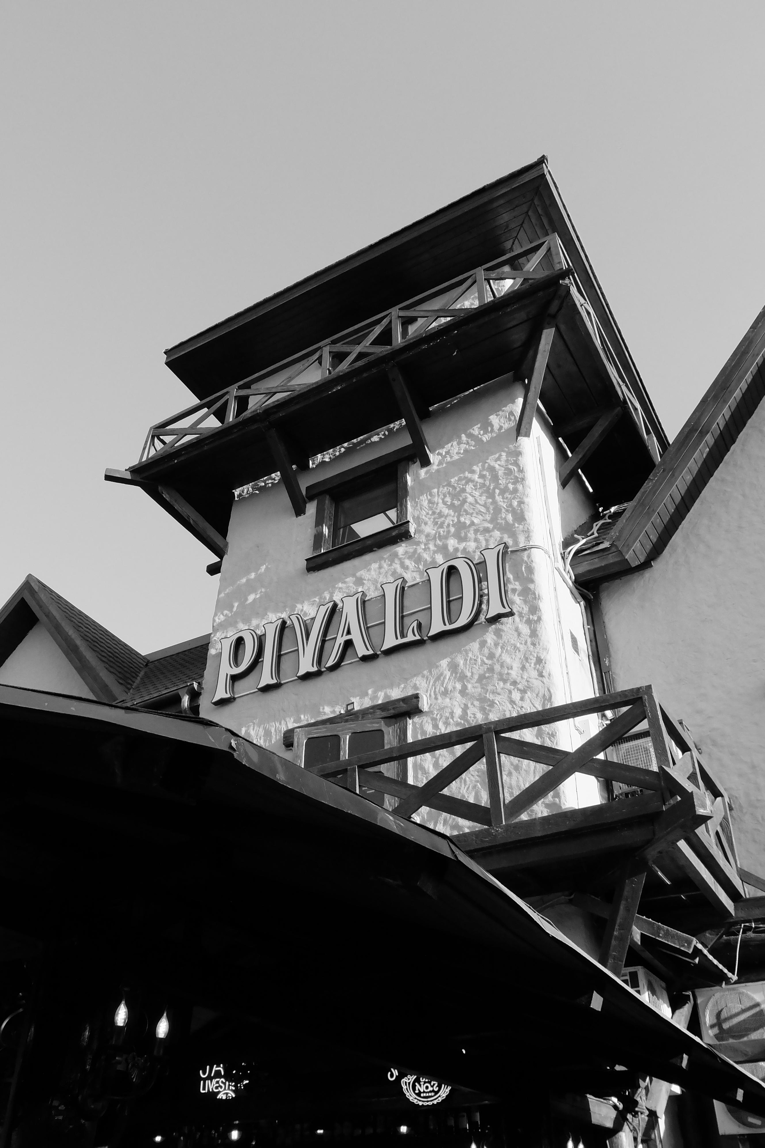 Фотографъ Сергѣевъ. Поймать мгновеніе