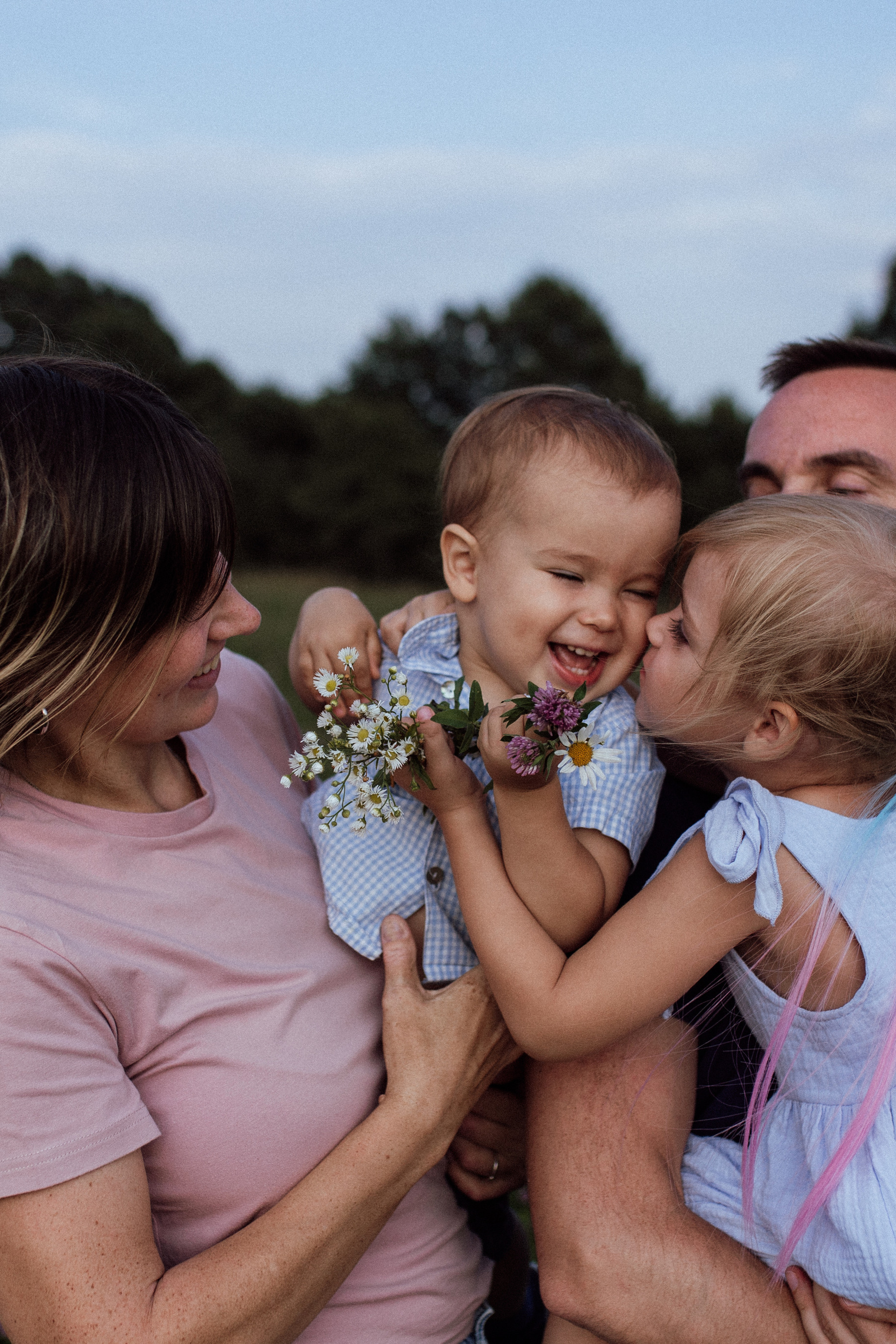 Семейная прогулка