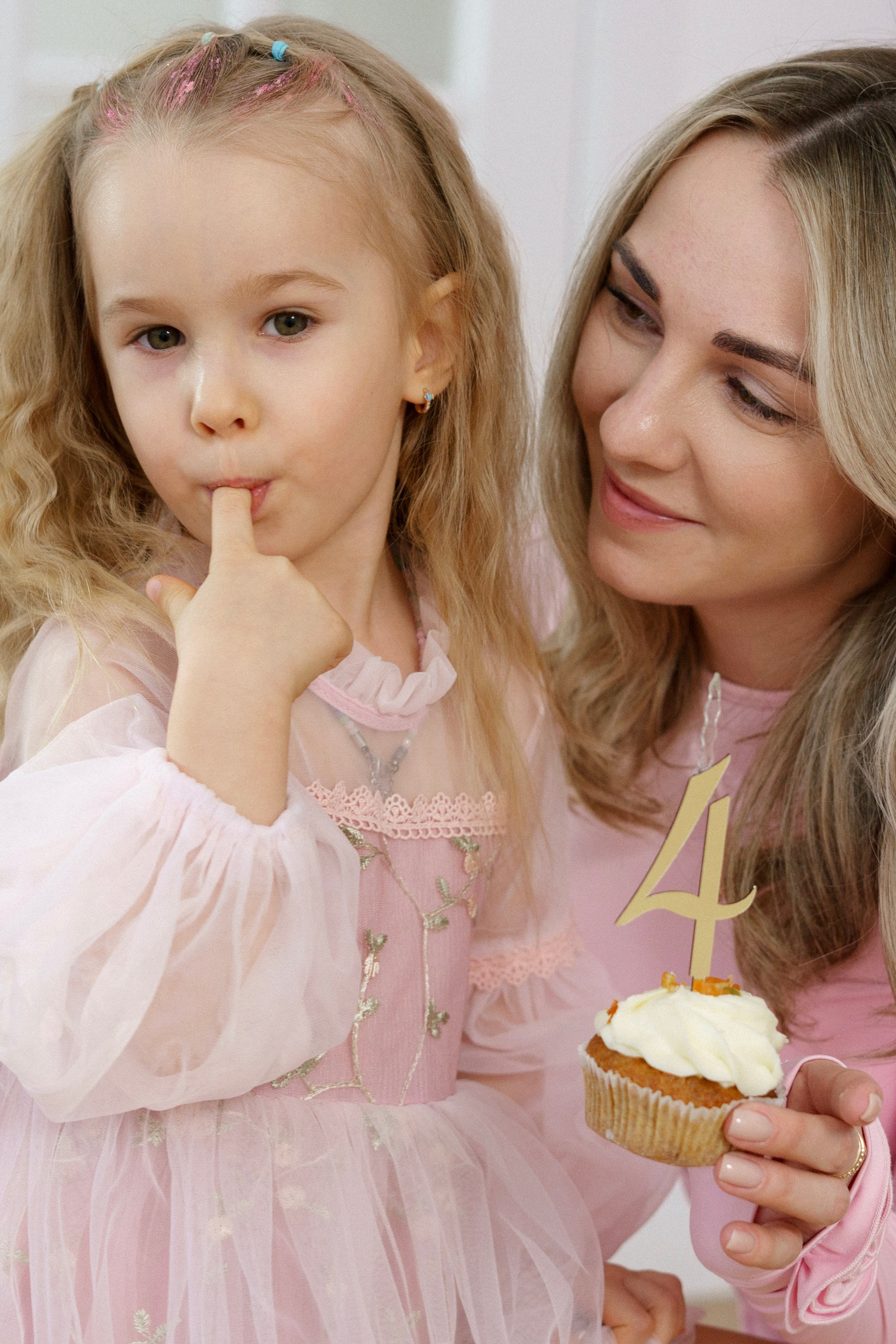 Вика и Алиса