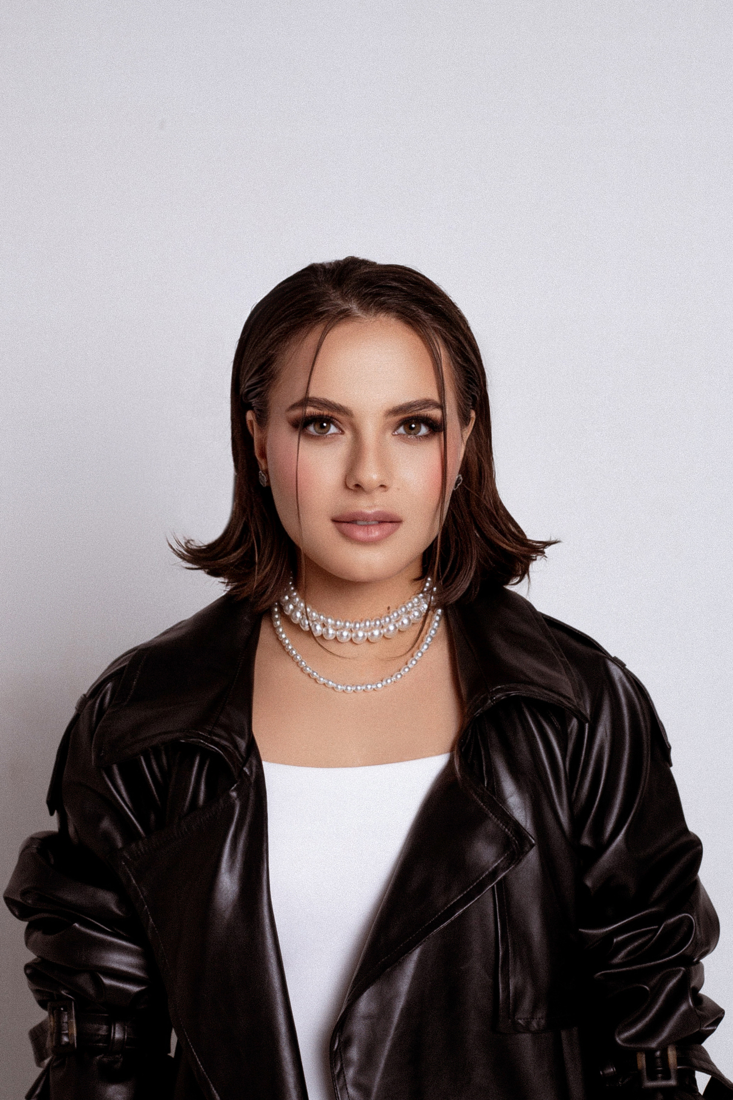 Работы с блогерами и брендами. Визажист и стилист по причёскам метро Семёновская Москва и МО