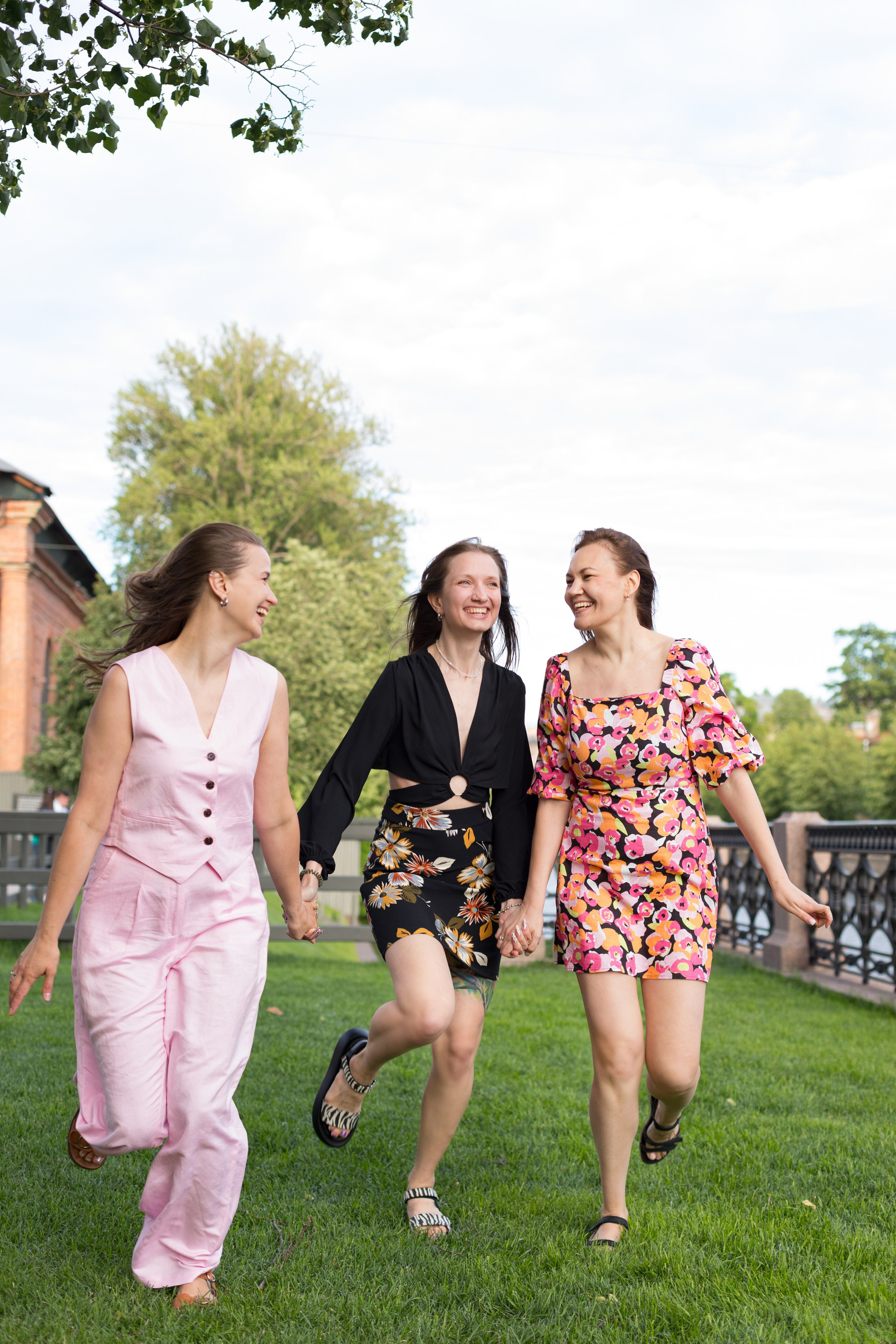 Фотопрогулка трех подруг Новая Голландия