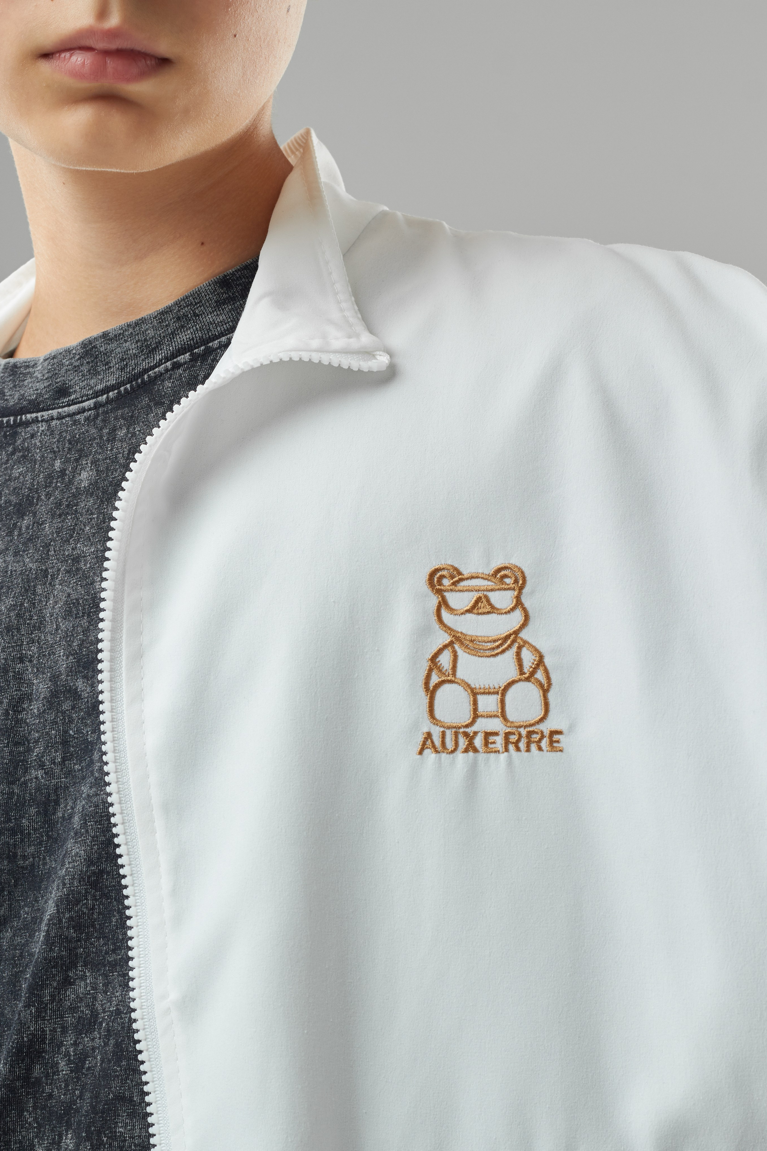 Бомберы — Лев. Фото для маркетплейсов в самых сочных локациях города Сочи