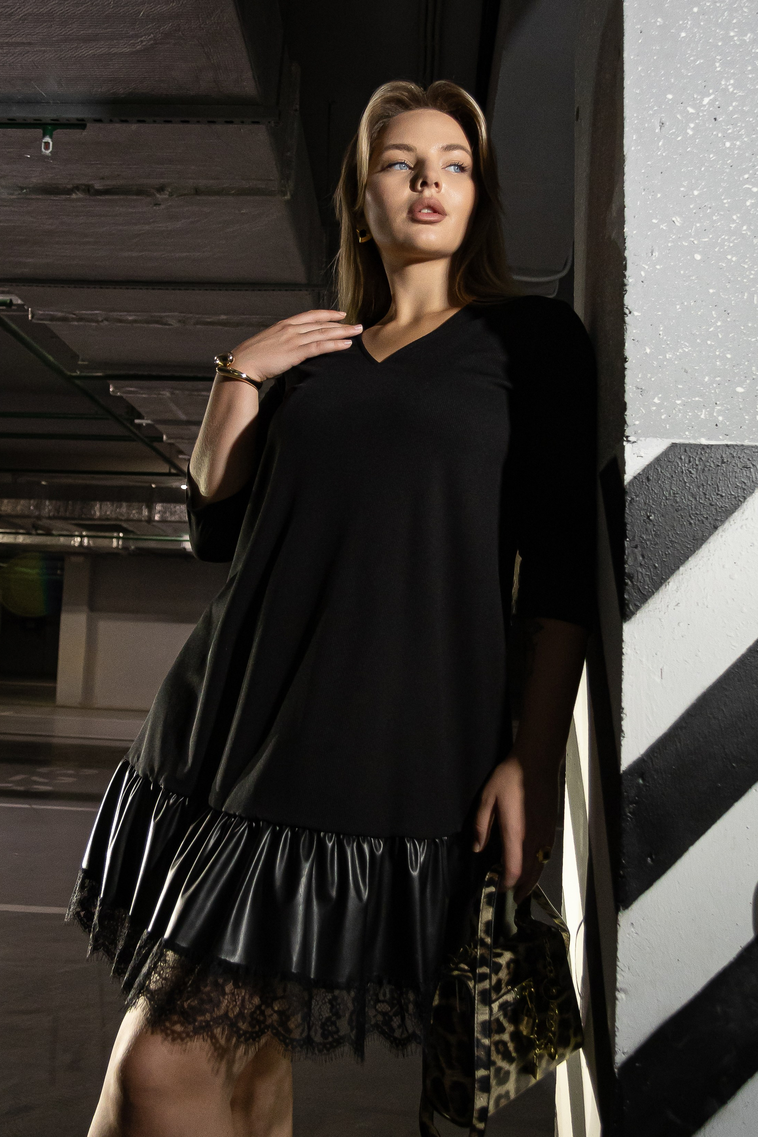 Платье. Фото для маркетплейсов в самых сочных локациях города Сочи