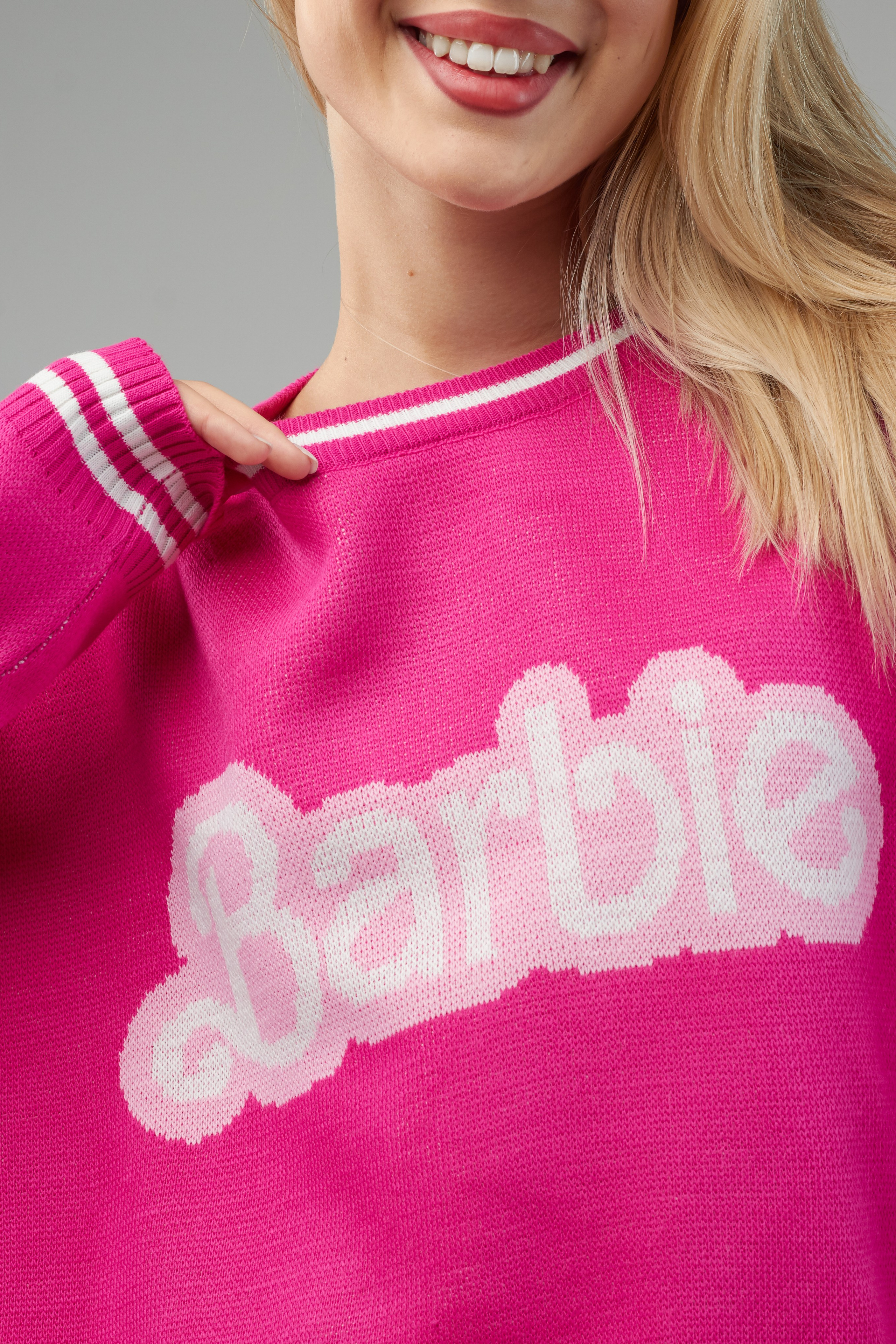 Свитер — Лиза. Фото для маркетплейсов в самых сочных локациях города Сочи