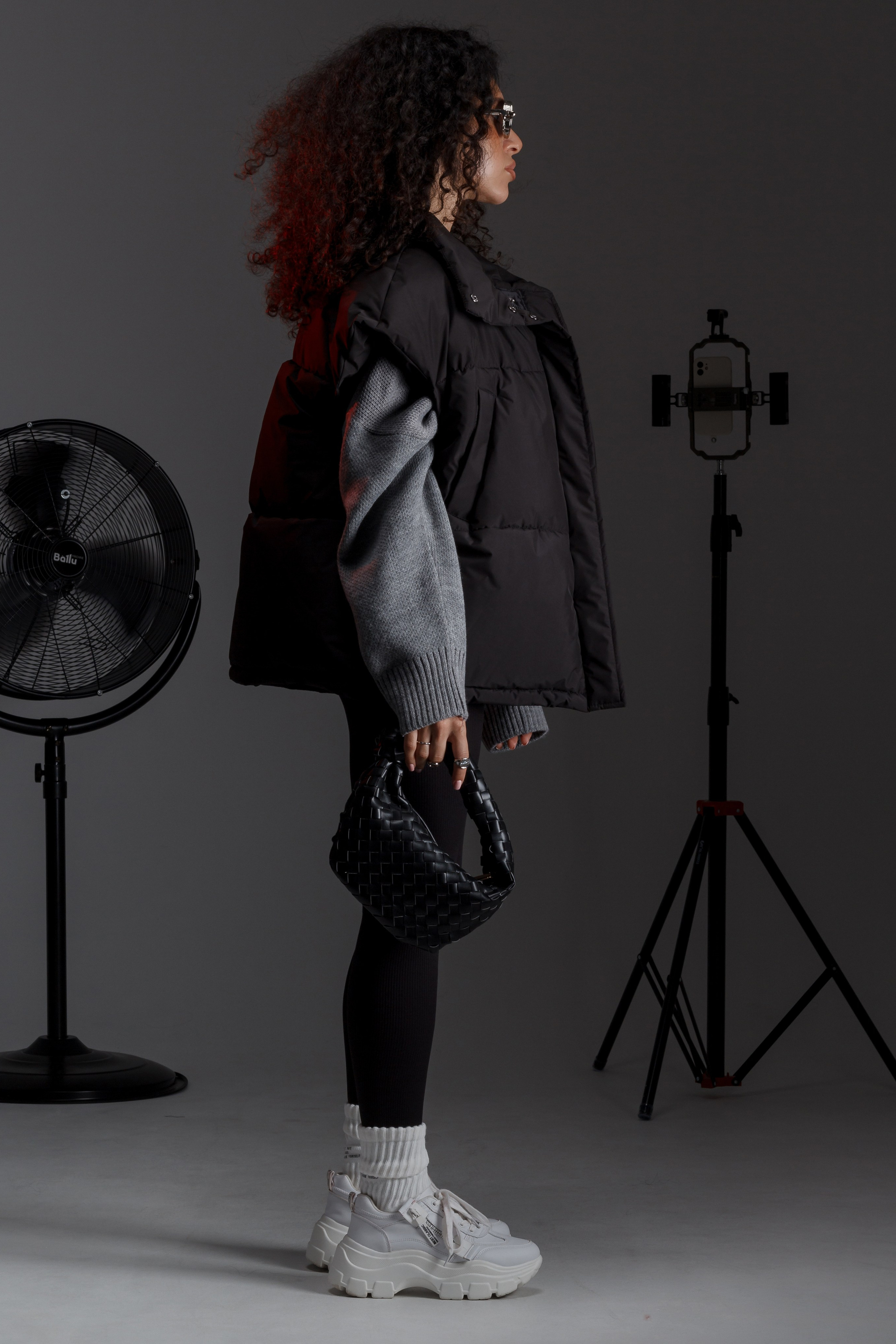 Жилетка — Элана. Фото для маркетплейсов в самых сочных локациях города Сочи