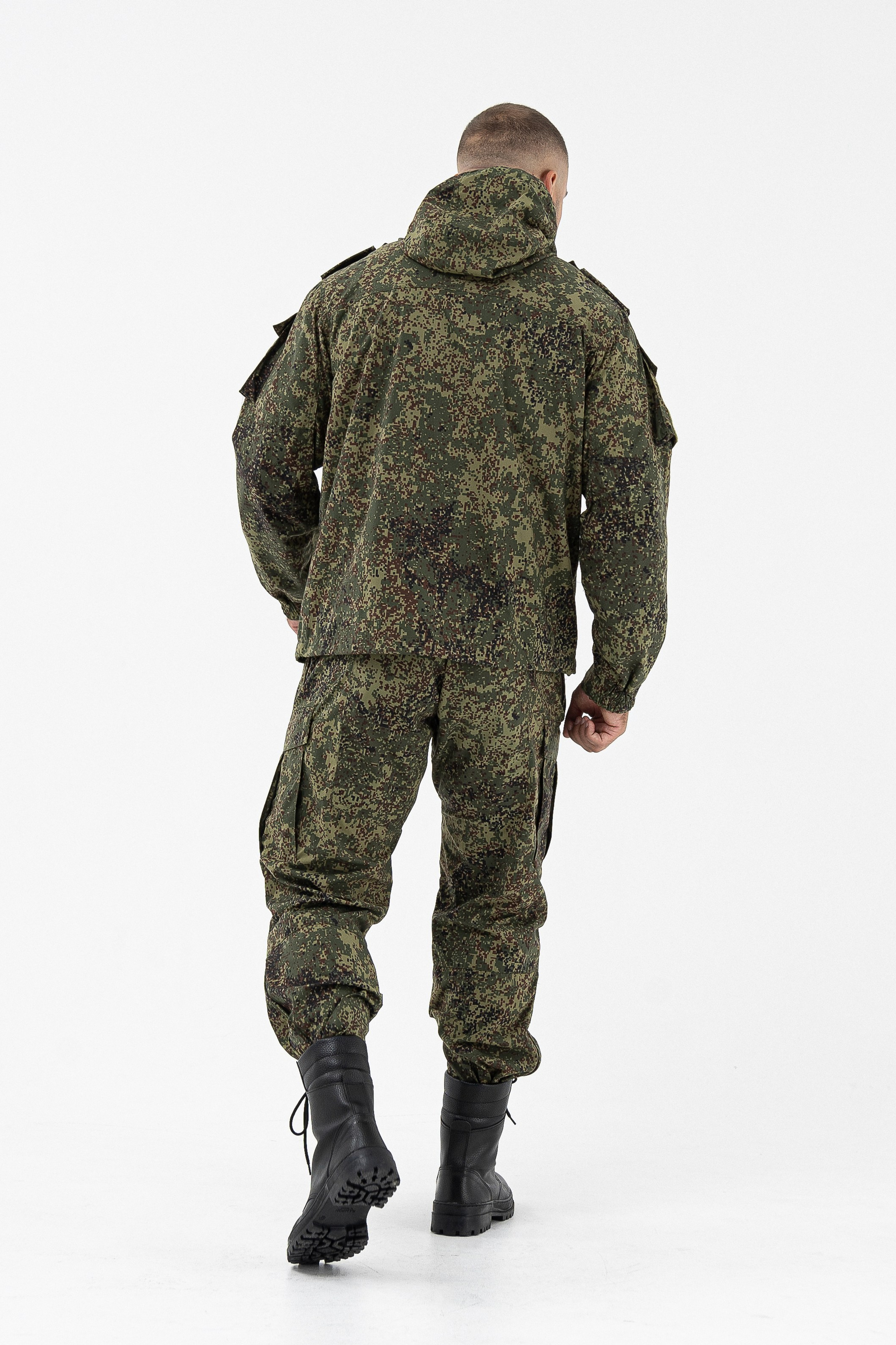 Тактические костюмы. Фото для маркетплейсов в самых сочных локациях города Сочи