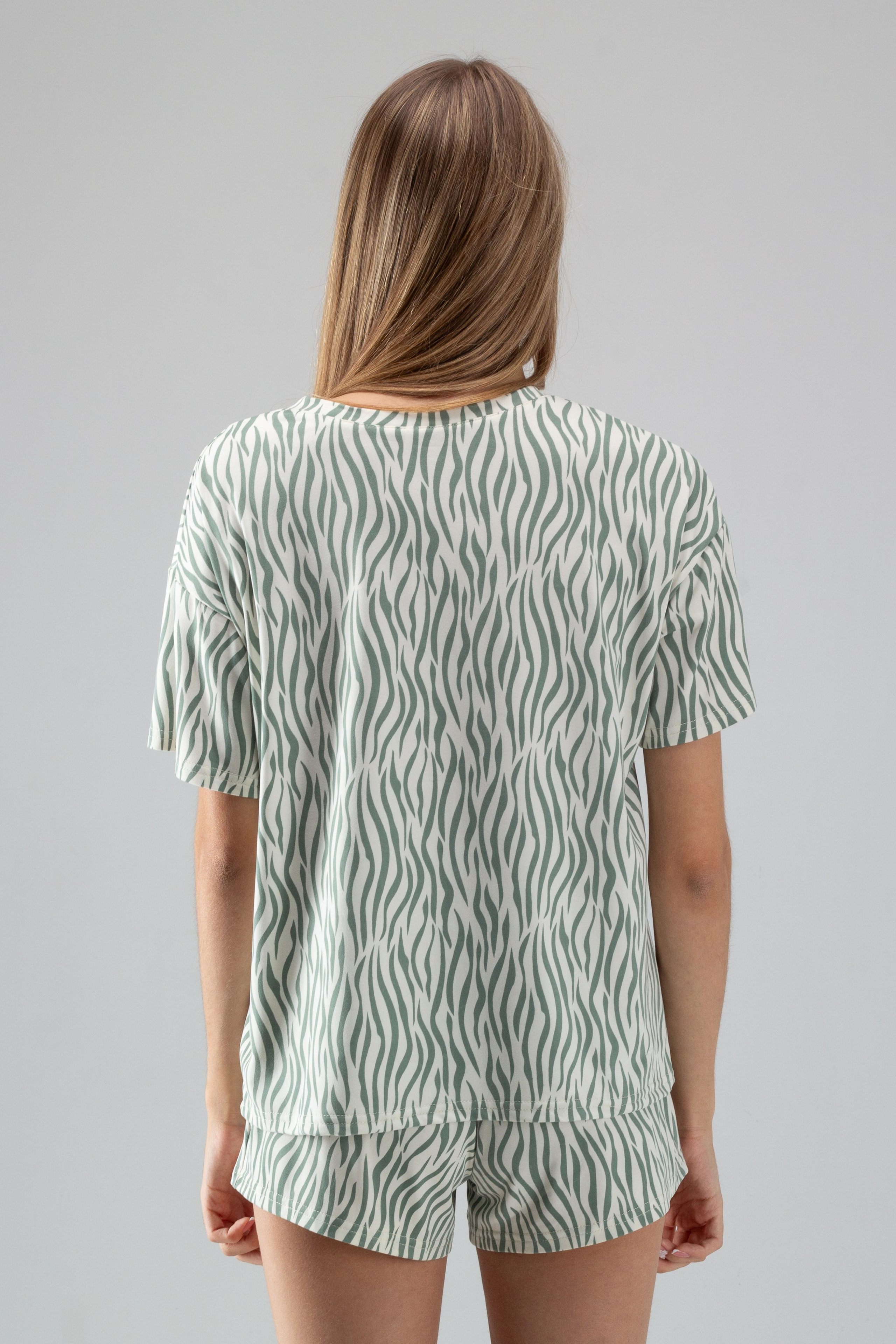 Пижама — Полина. Фото для маркетплейсов в самых сочных локациях города Сочи