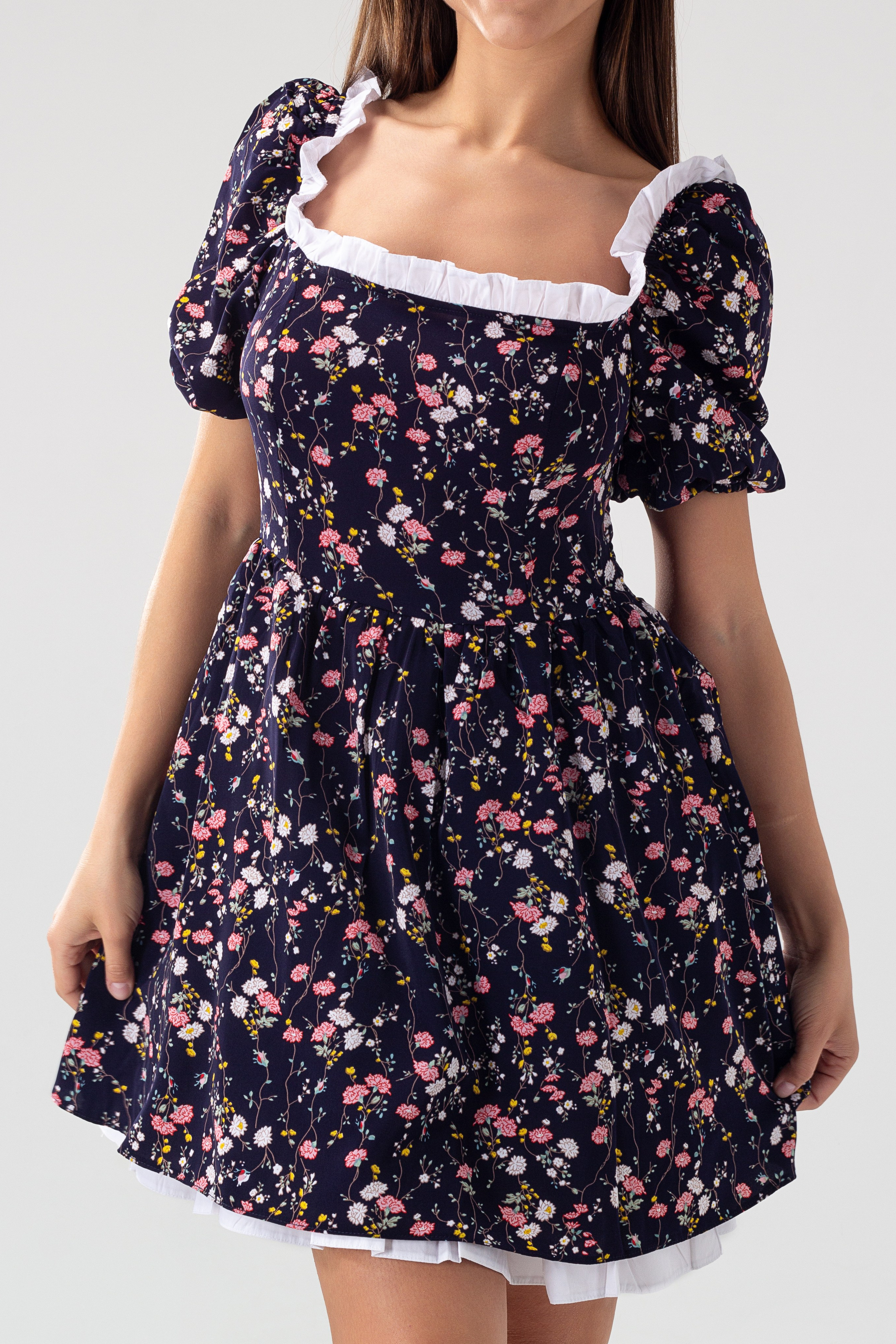 Платья — Эля. Фото для маркетплейсов в самых сочных локациях города Сочи