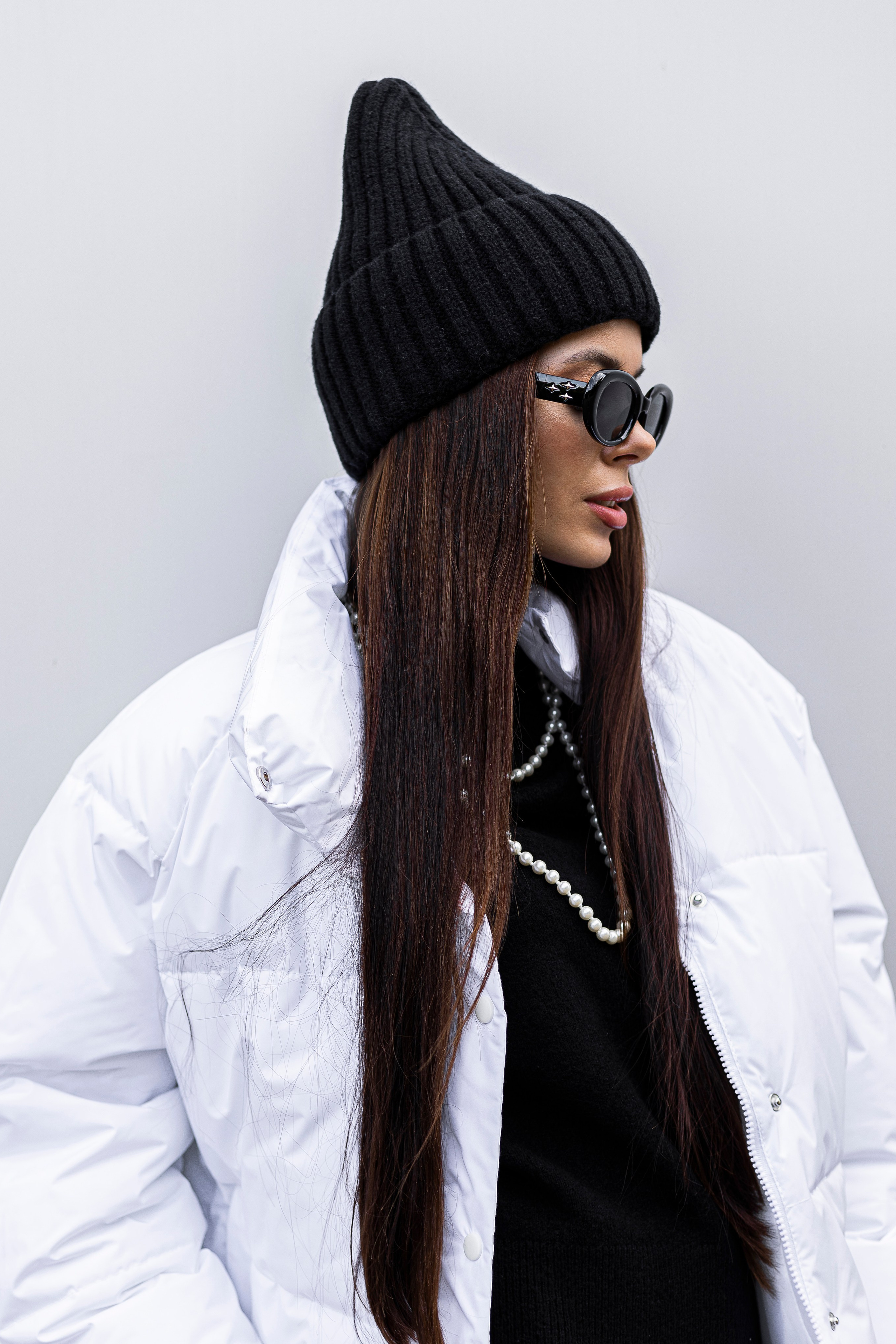 Шапки. Фото для маркетплейсов в самых сочных локациях города Сочи