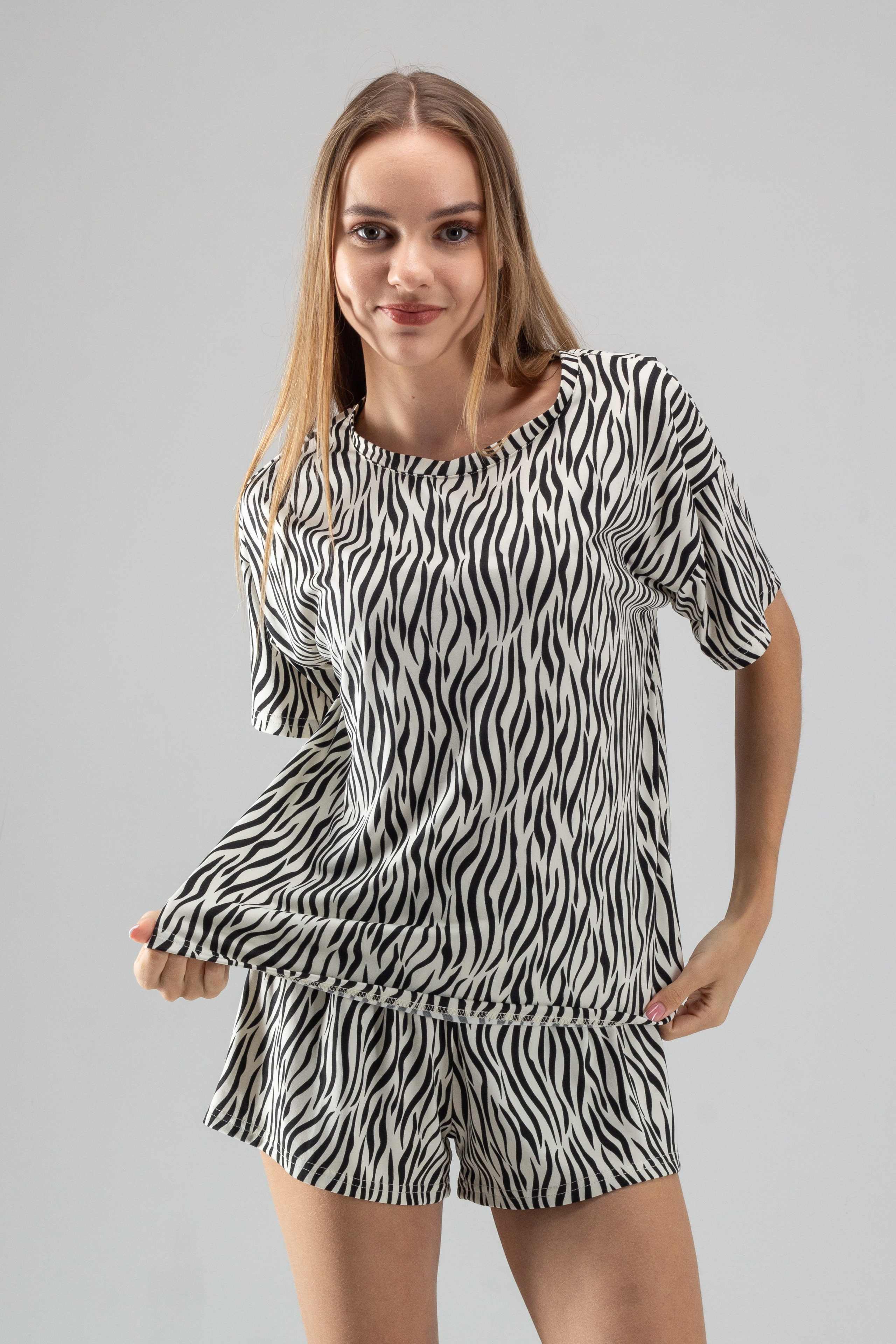 Пижама — Полина. Фото для маркетплейсов в самых сочных локациях города Сочи