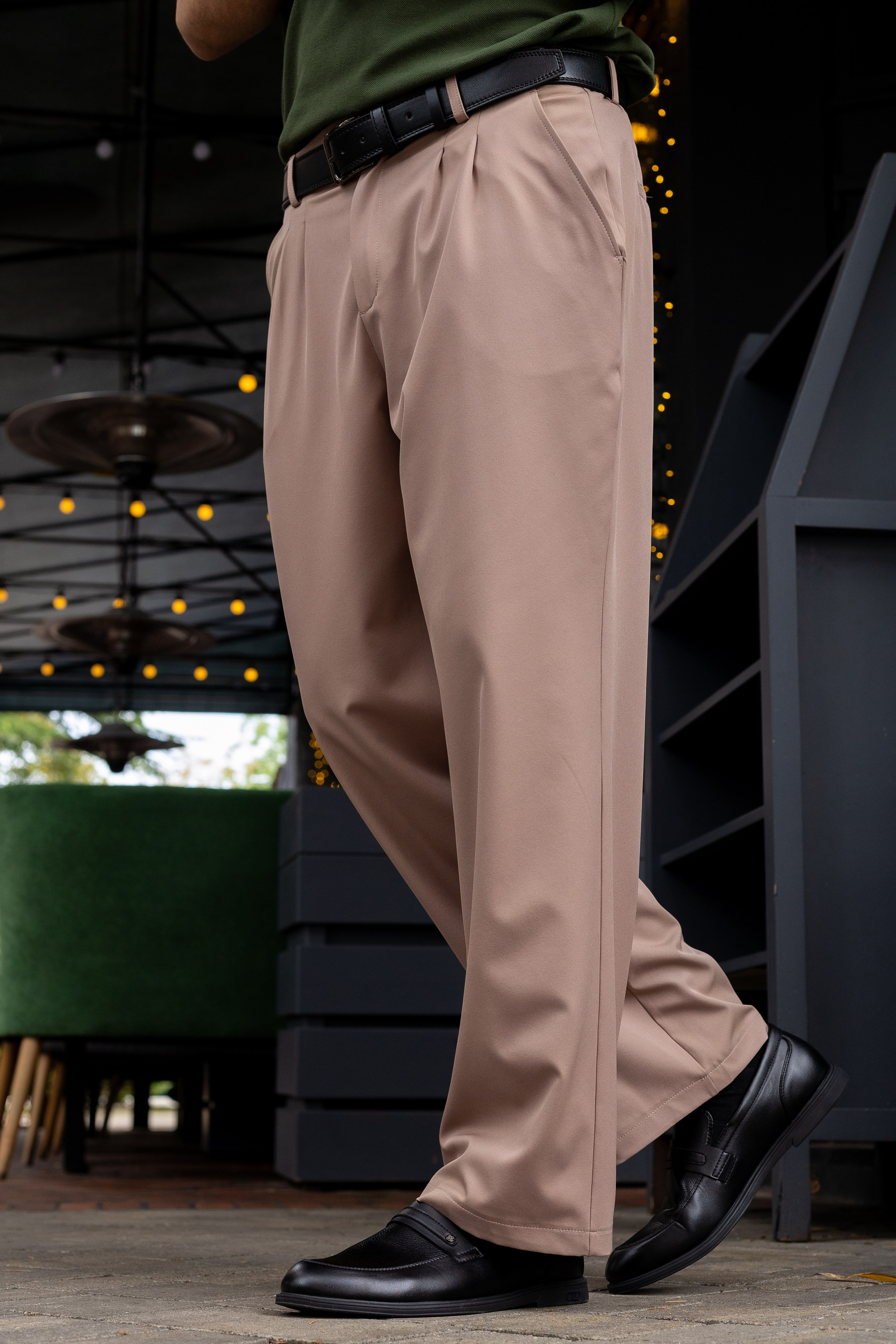 Брюки. Фото для маркетплейсов в самых сочных локациях города Сочи