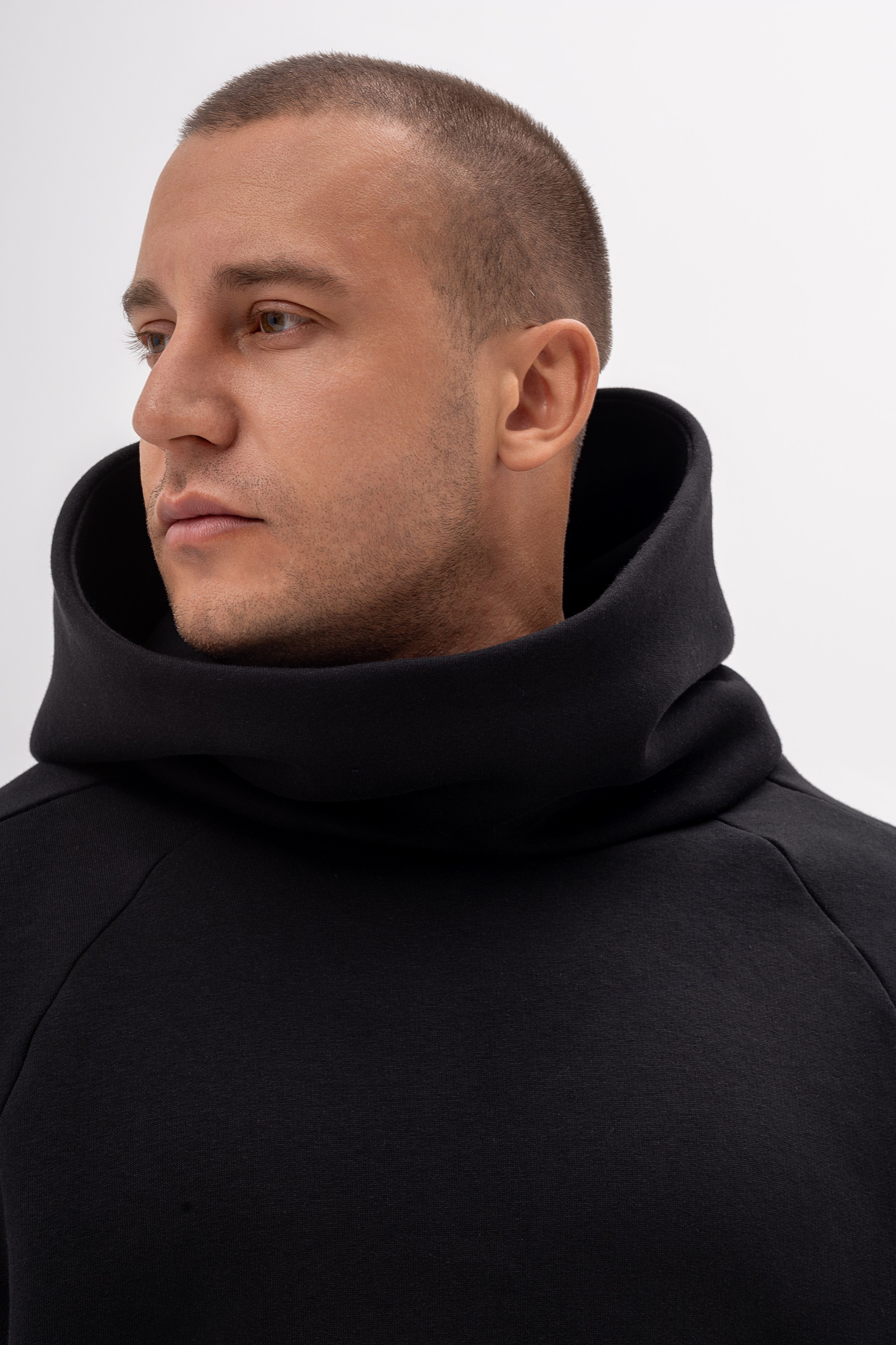 Худи. Фото для маркетплейсов в самых сочных локациях города Сочи