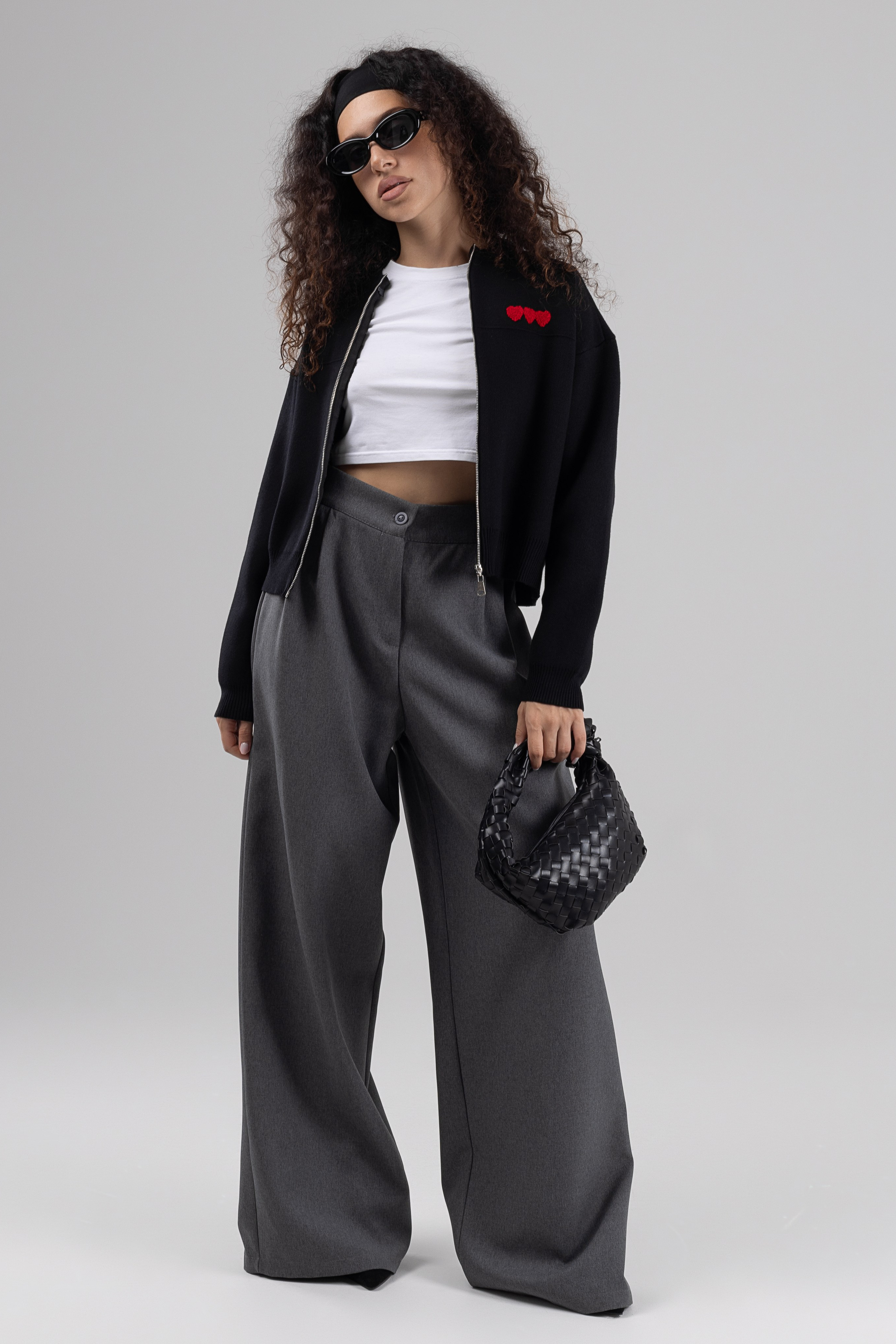 Кофты. Фото для маркетплейсов в самых сочных локациях города Сочи